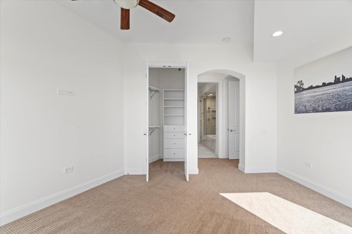 717 Riverside Dr 906 Property Photo 8