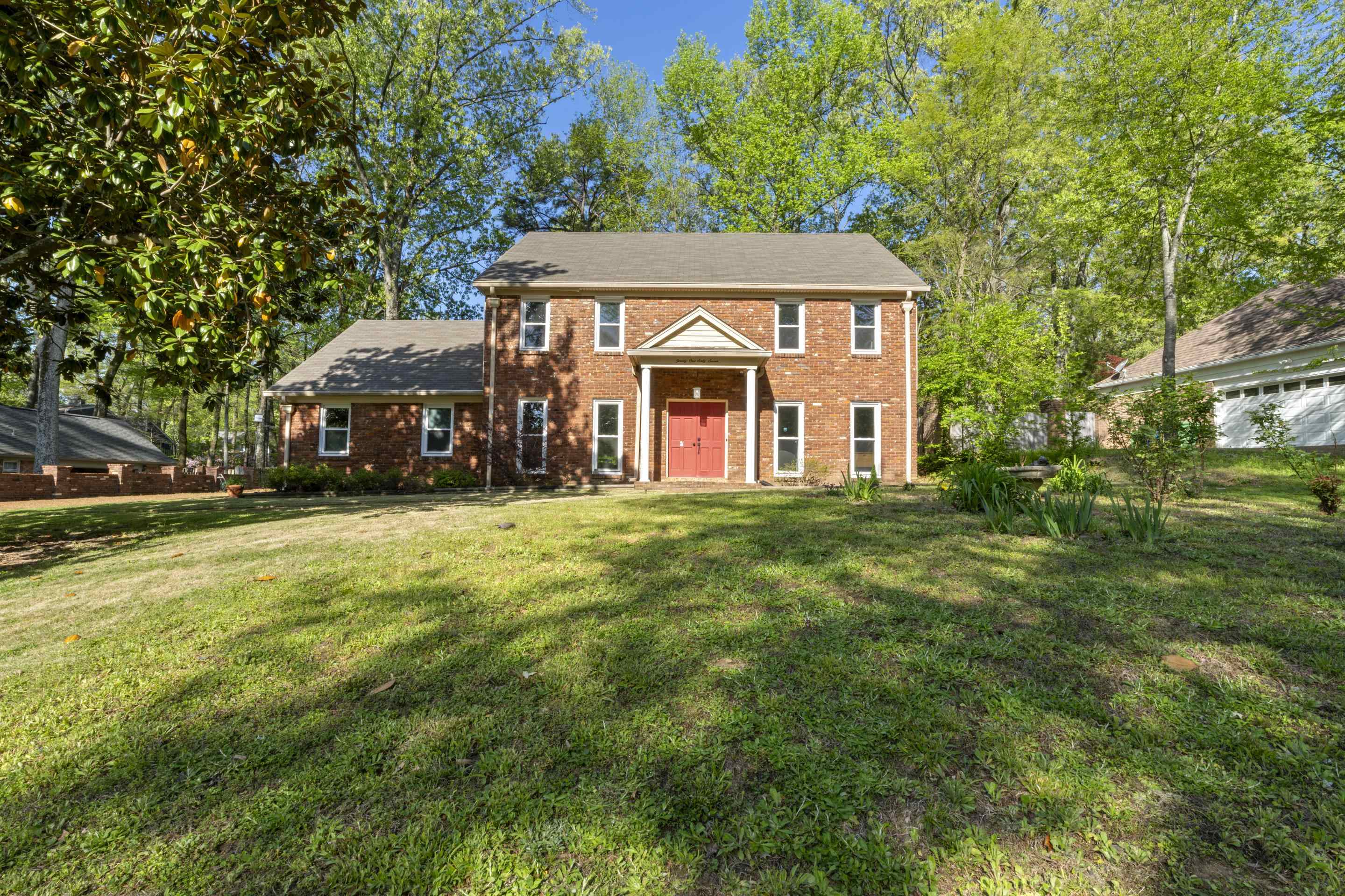 2167 Woodside Dr Property Photo 1
