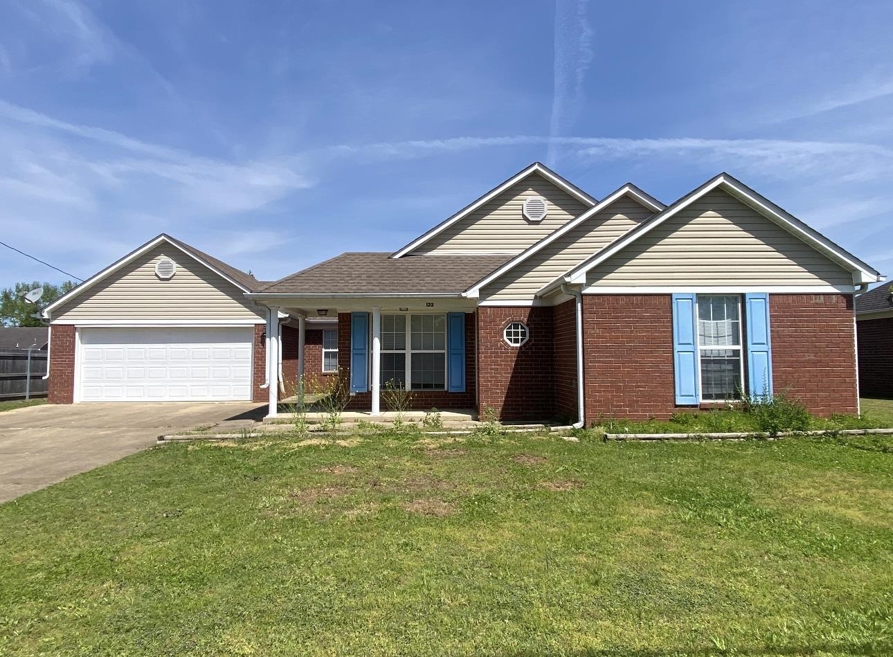122 Royal Oaks Dr Property Photo 1