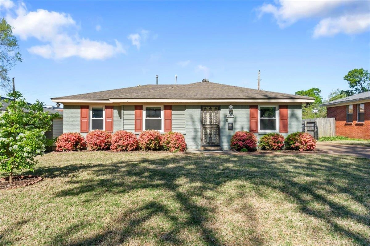 1357 Ivy Rd Property Photo 1