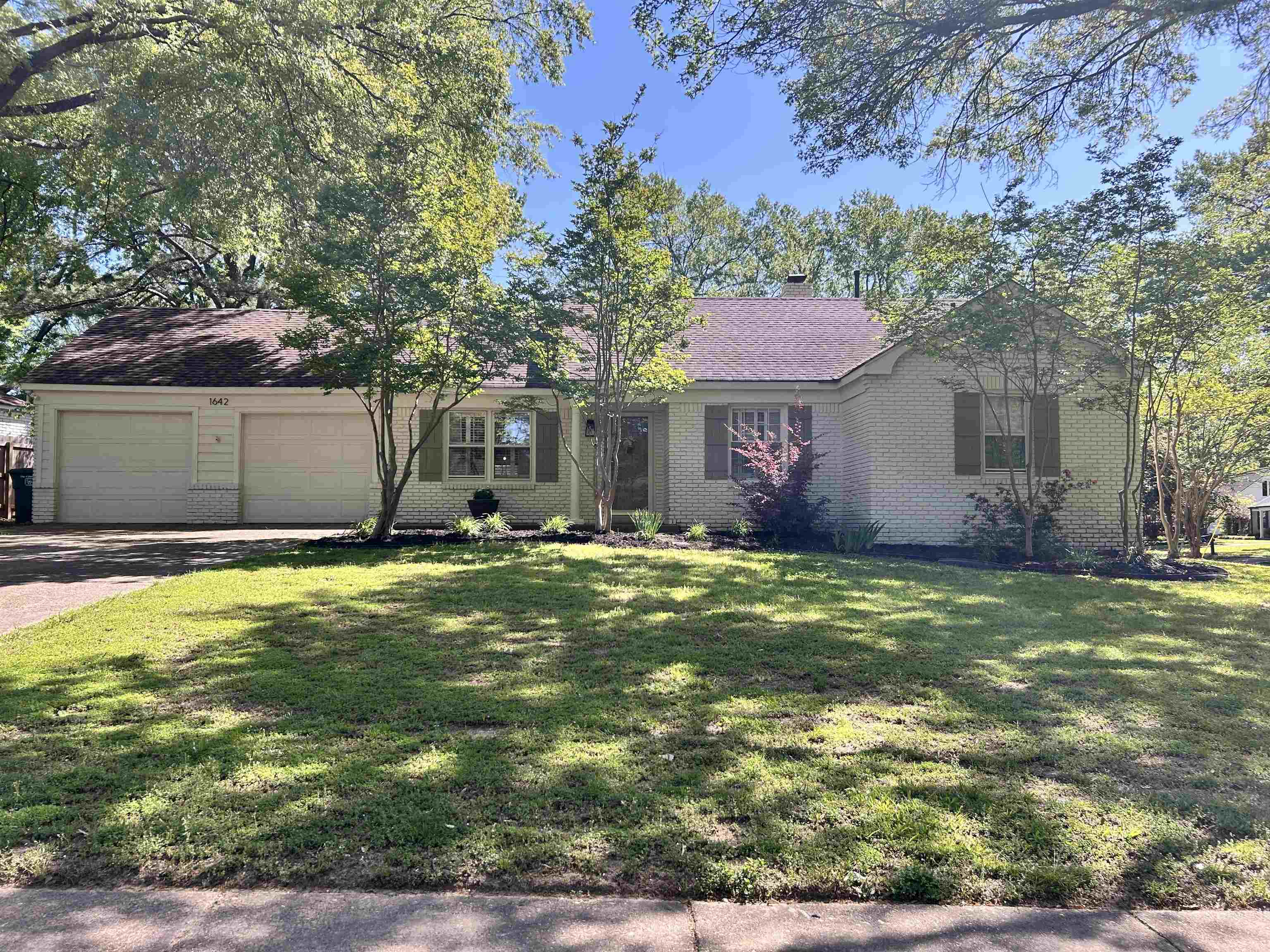 1642 Willey St Property Photo 1