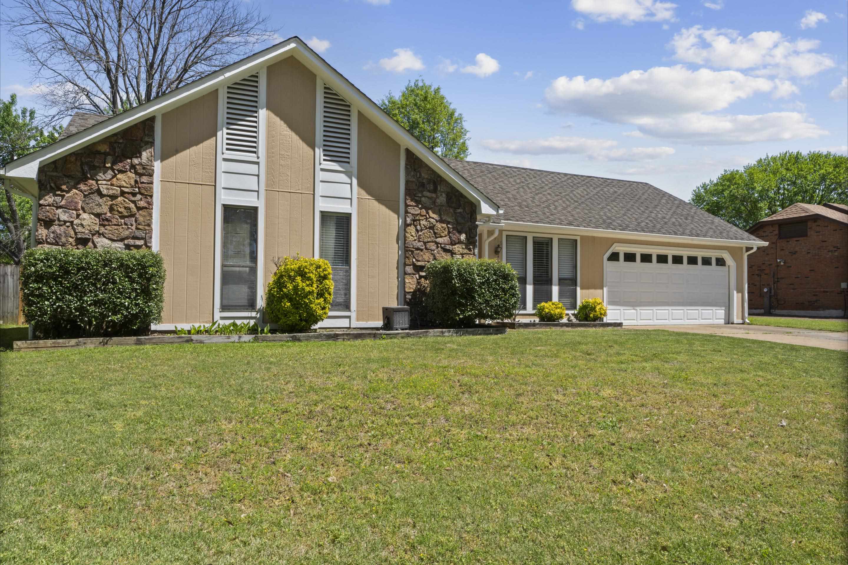 3918 Sabal Hill Dr Property Photo 1
