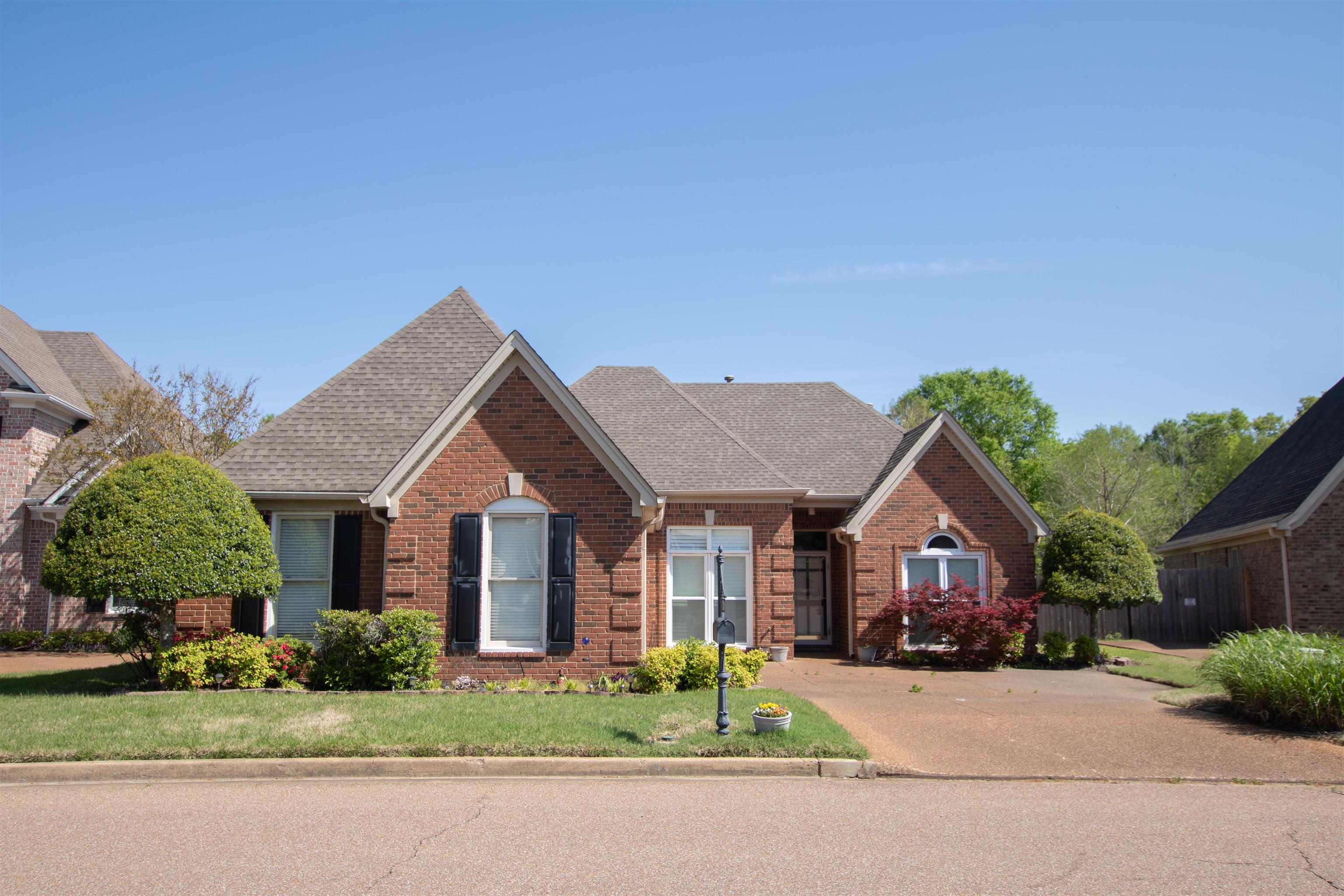 8458 Steinerbridge Ln Property Photo 1