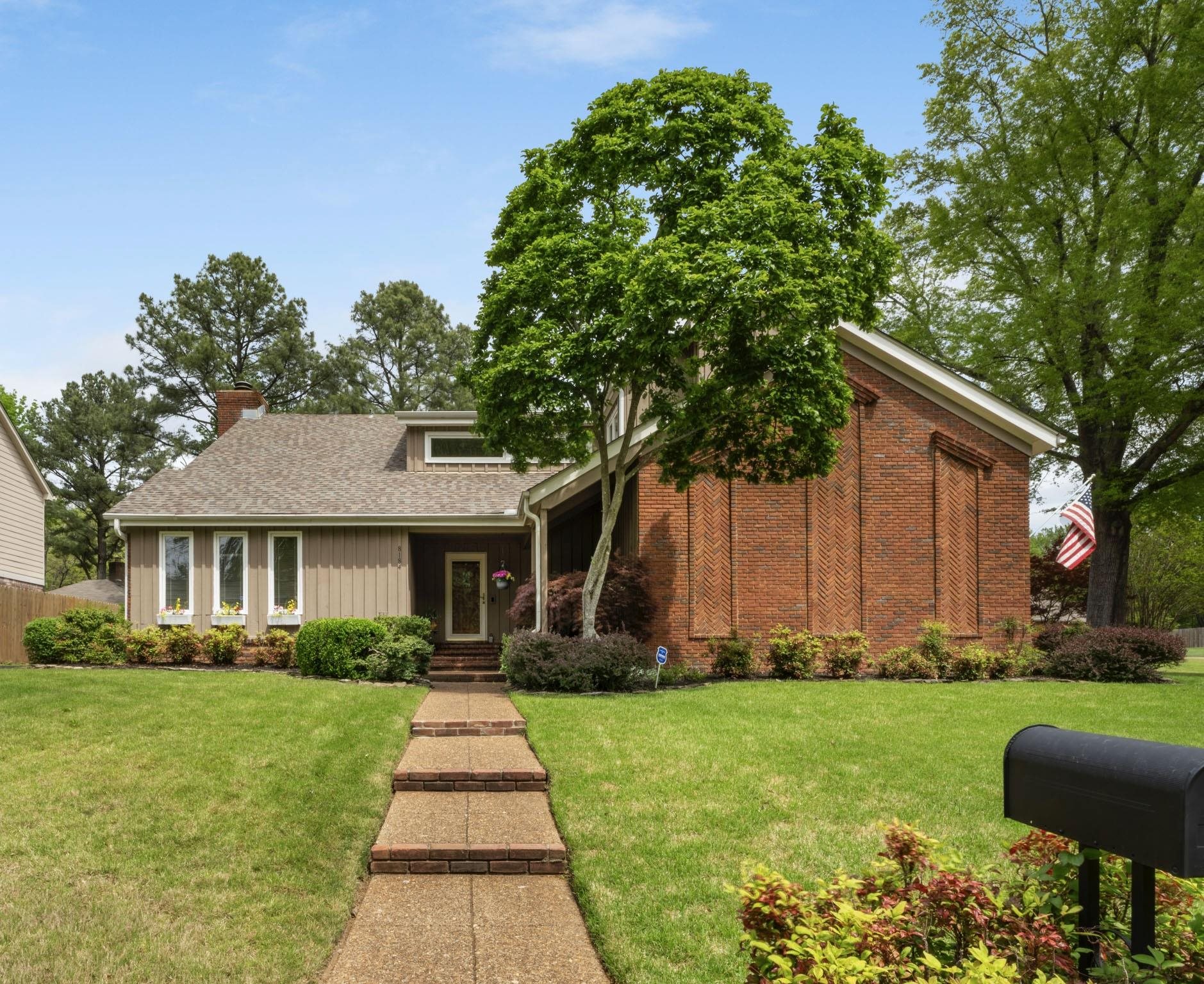 8184 Hampton Grove Ln Property Photo 1