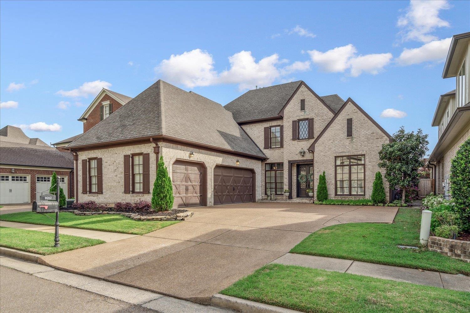 9212 Liggon Green Ln Property Photo 1