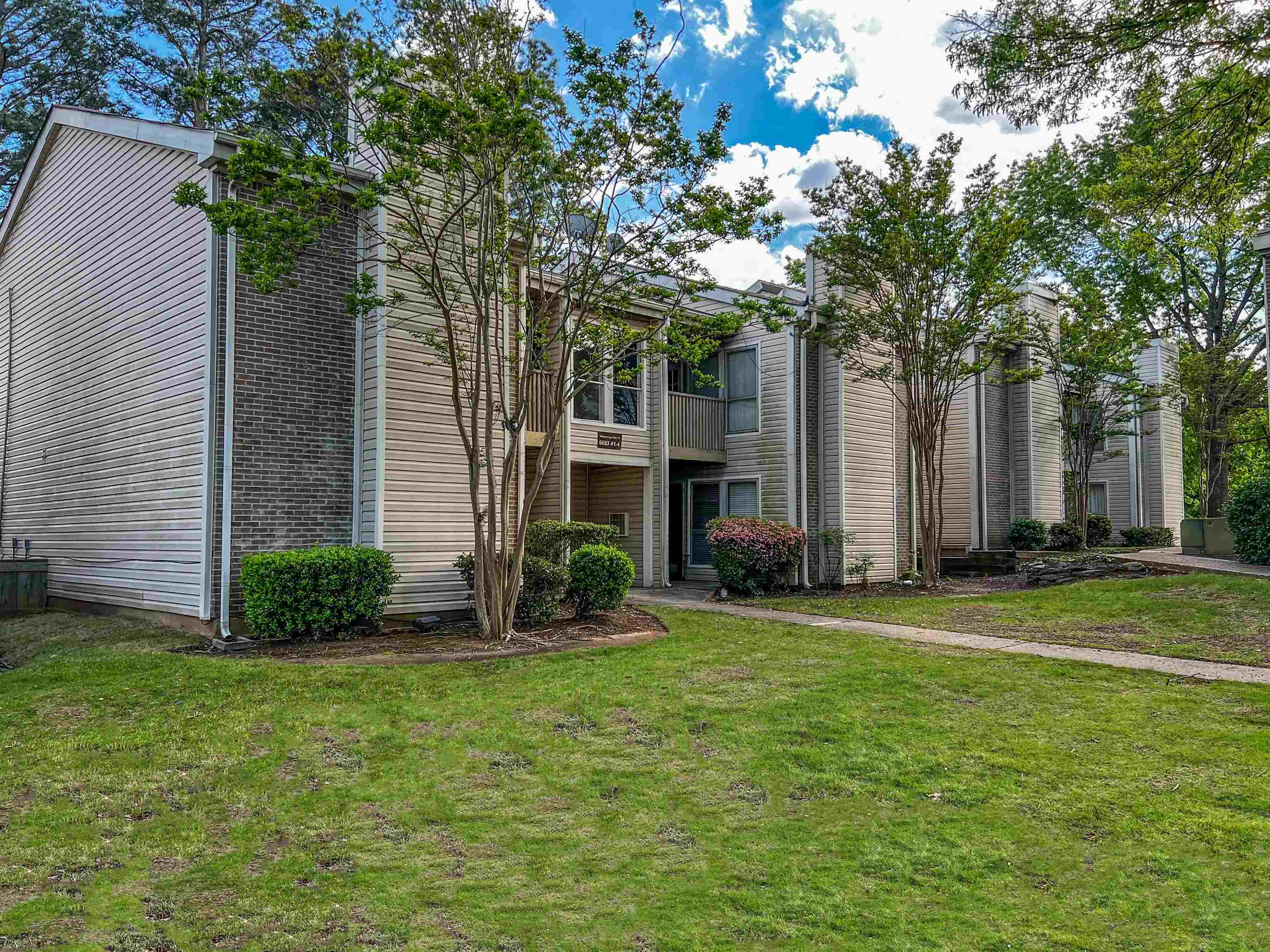 6683 Whispering Oak Dr 4 Property Photo 1