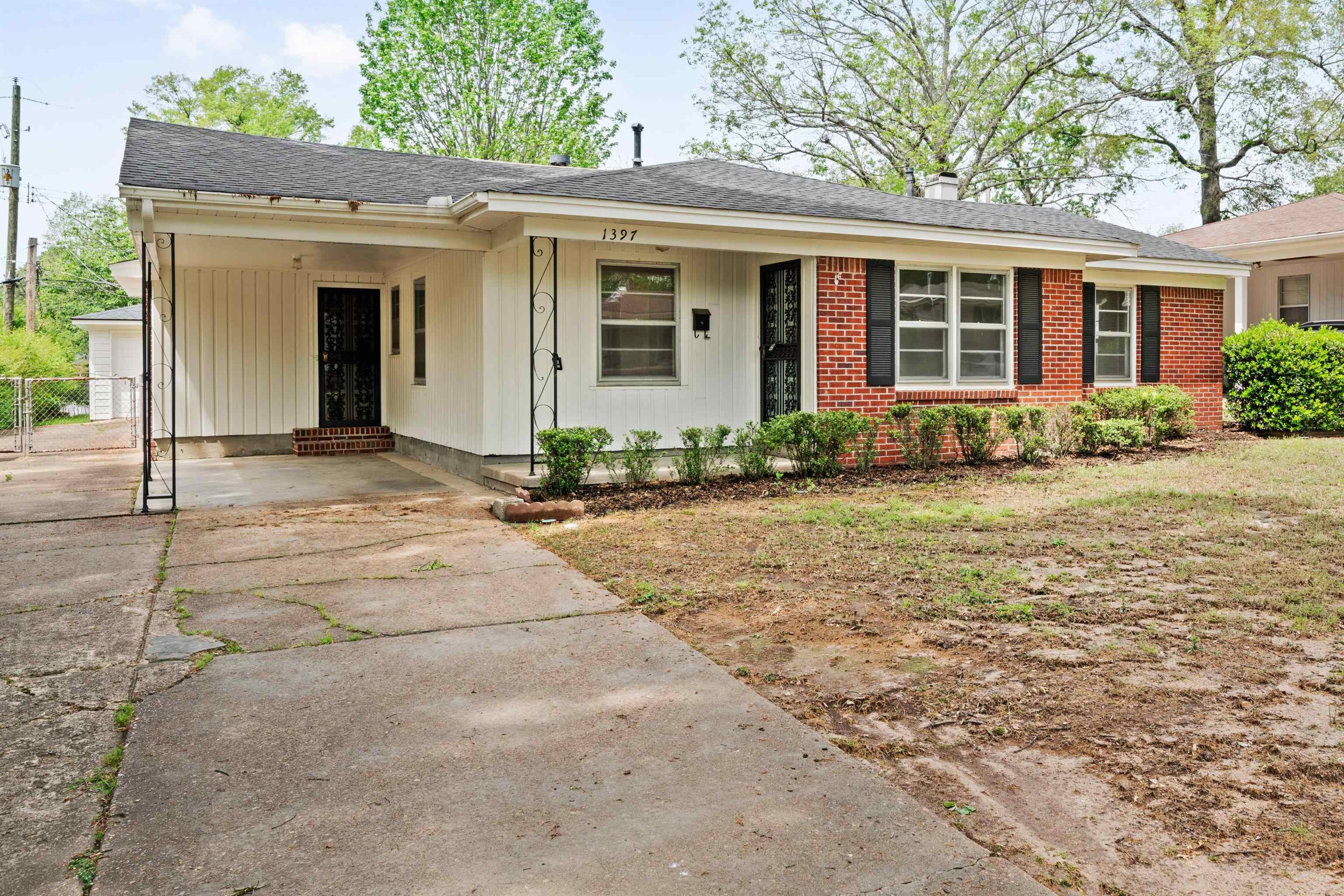 1397 Woodston Rd Property Photo 1
