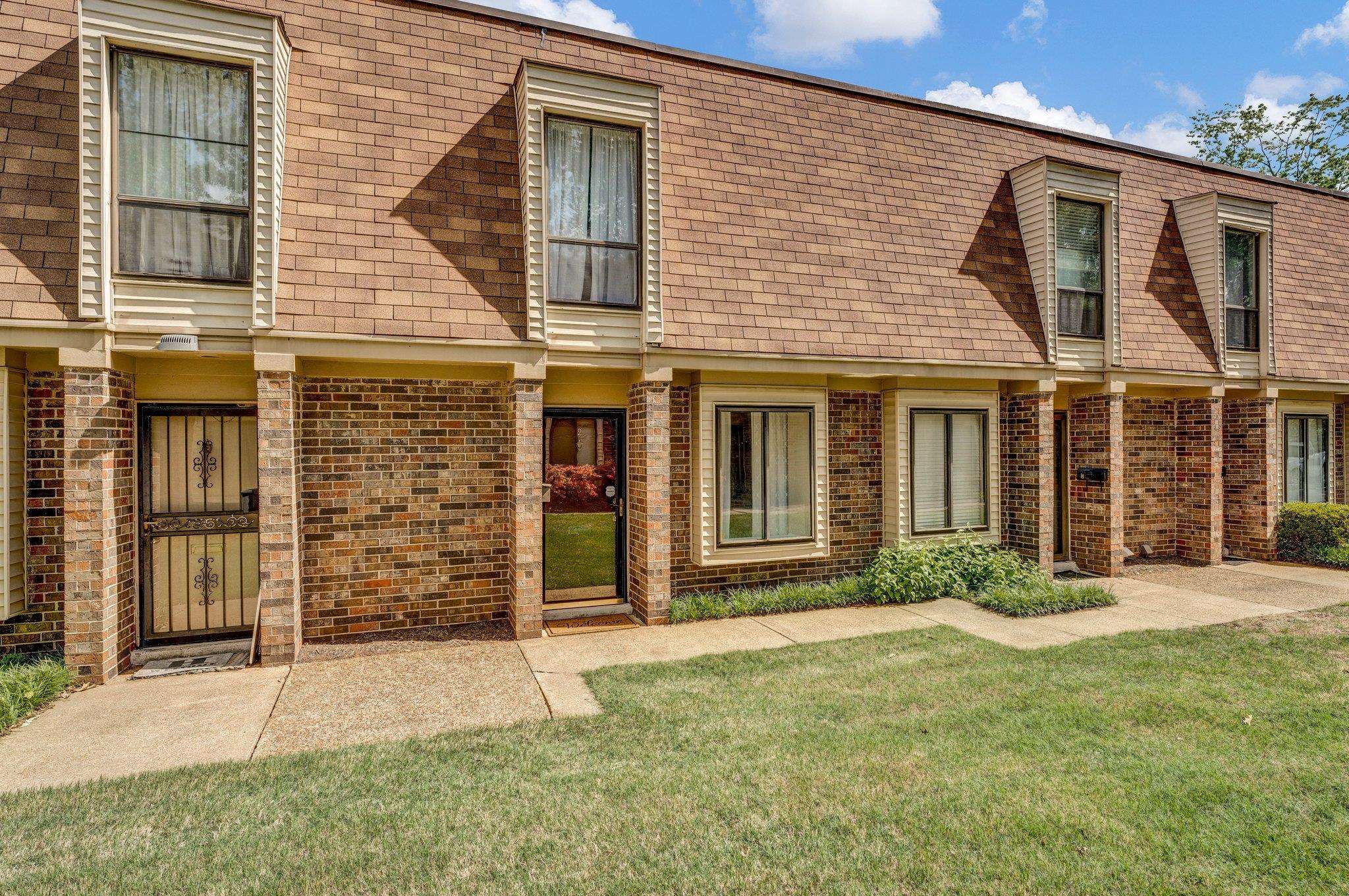 6635 Poplar Woods Cir S 2 Property Photo 1