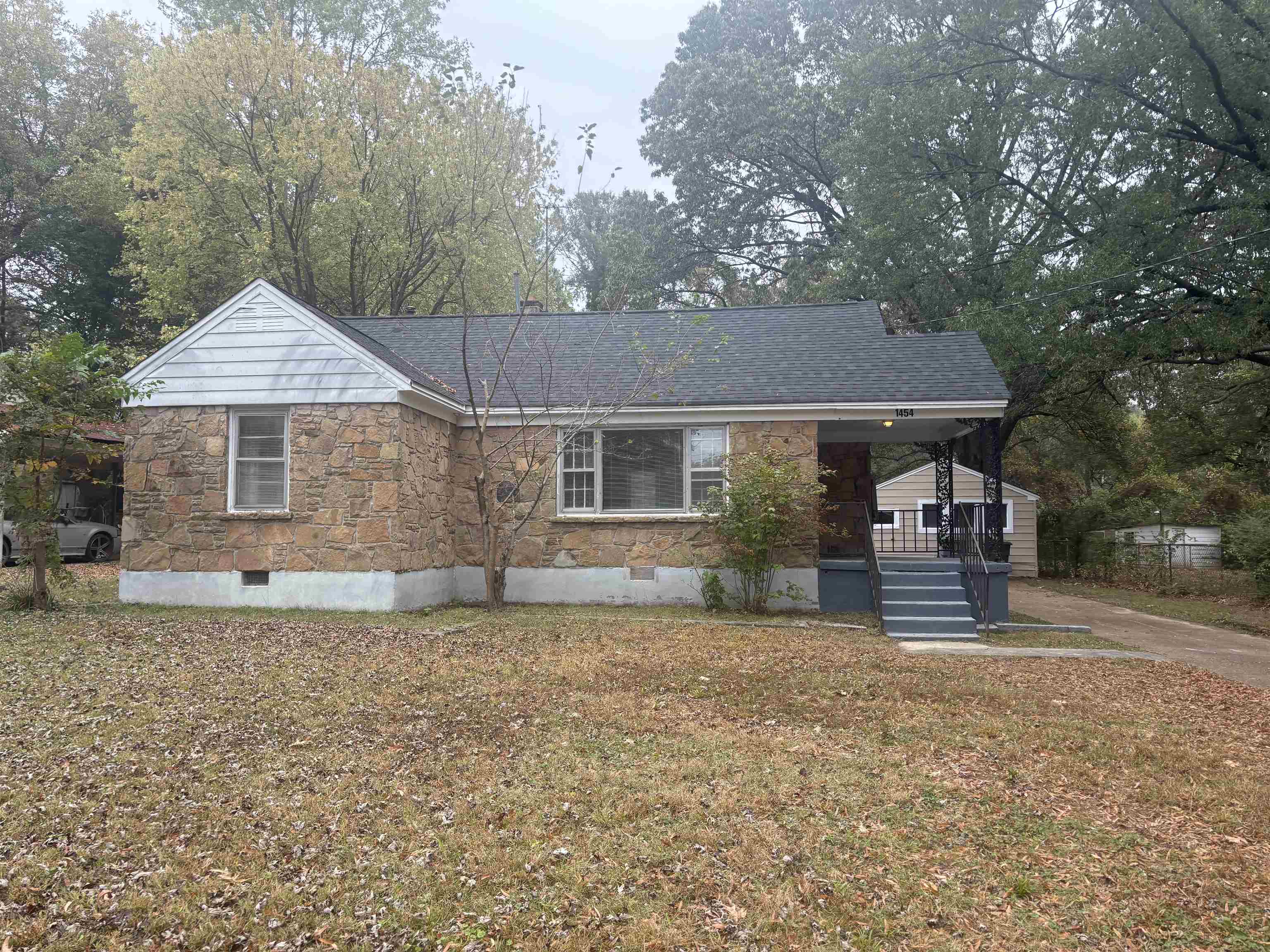 1454 Delano Ave Property Photo 1