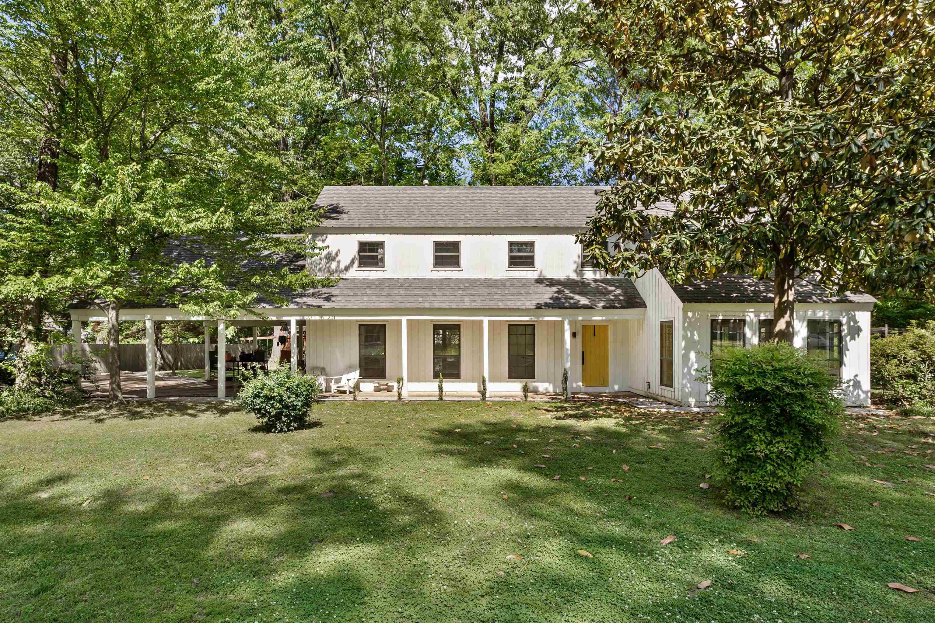 2212 Woodside Dr Property Photo 1