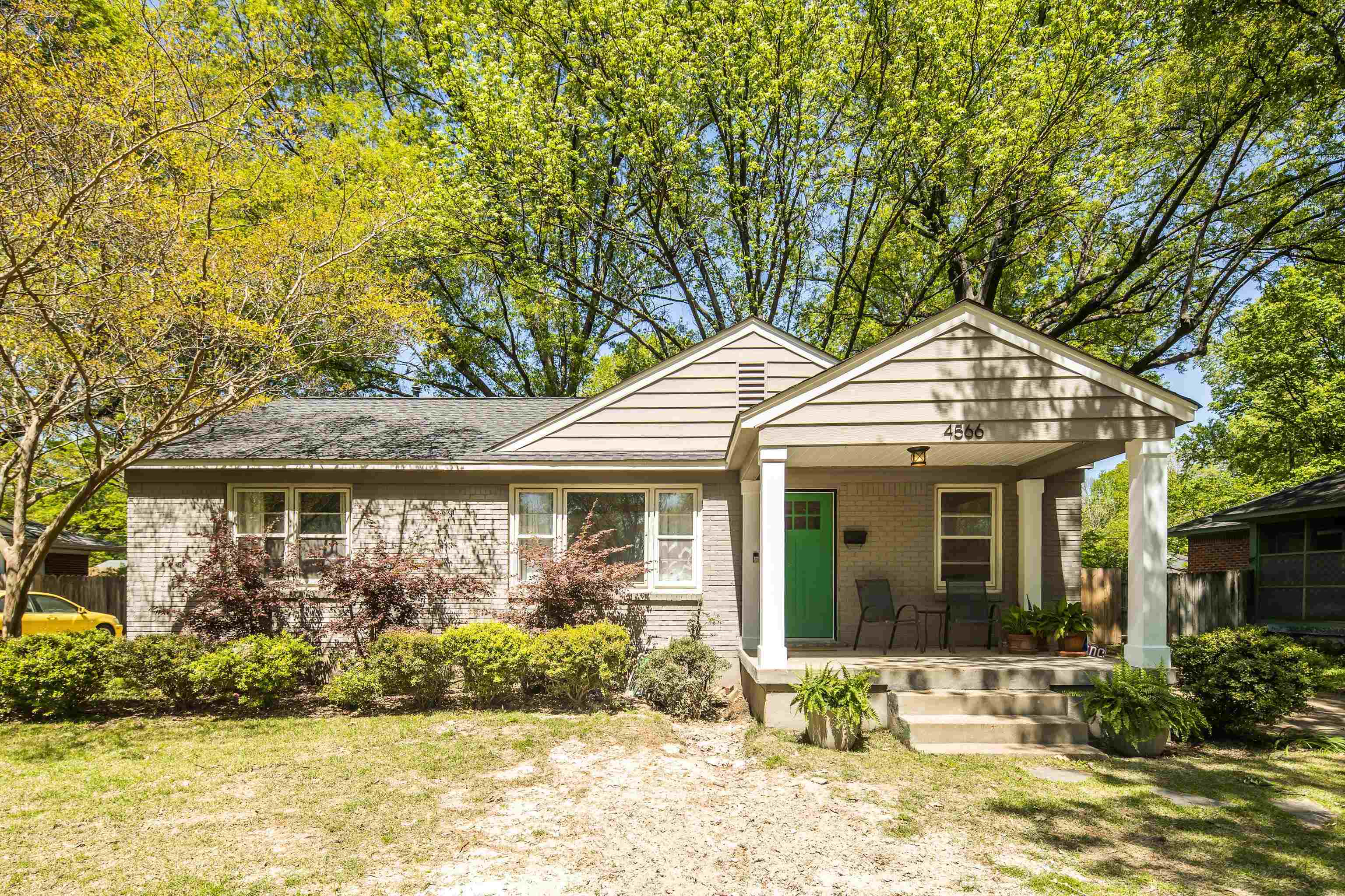 4566 Amboy Rd Property Photo 1