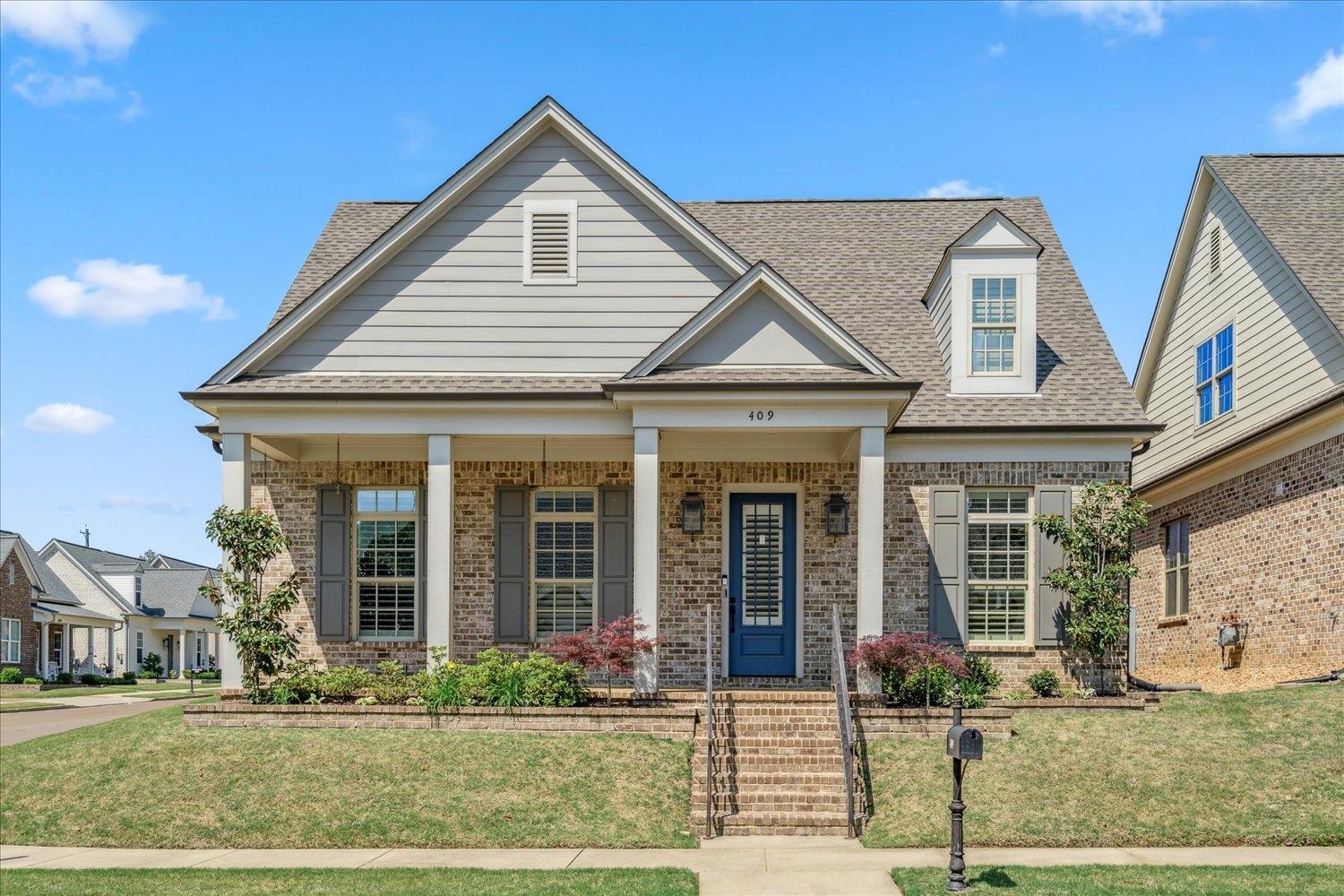 409 Catawba Valley Dr Property Photo 1