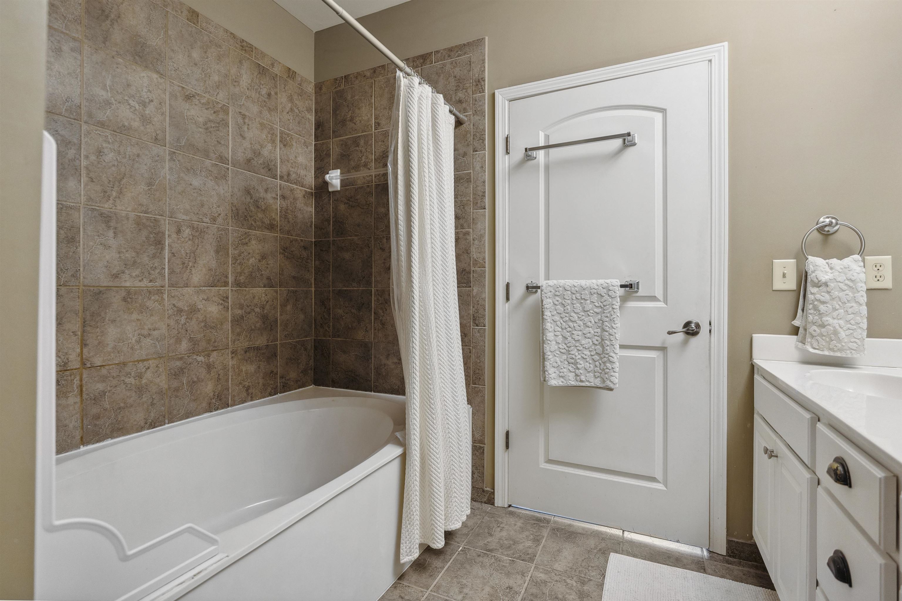 720 Litty Ct 103 Property Photo 14