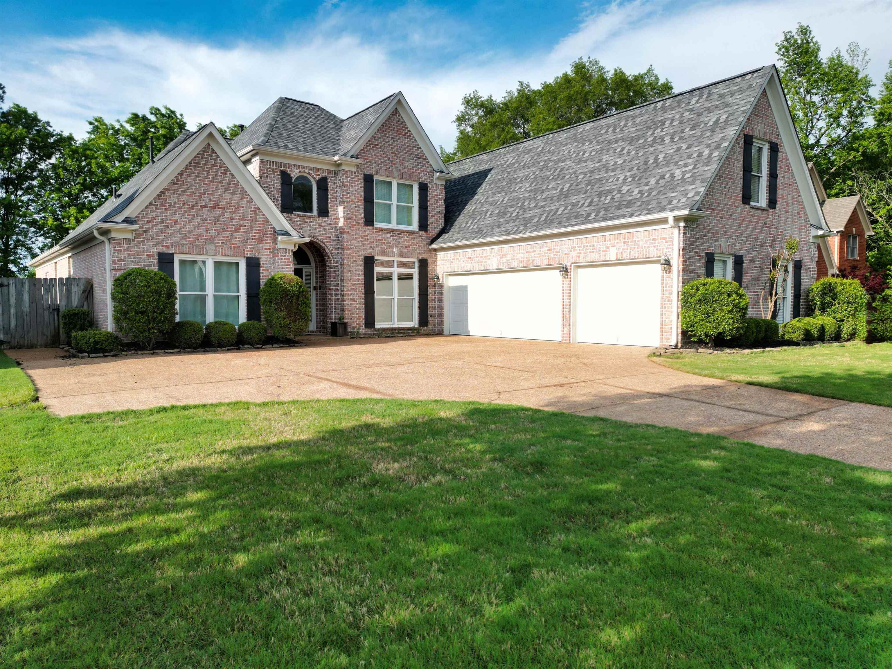 1630 Wolf Ridge Dr Property Photo 1