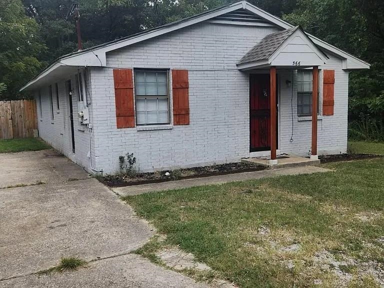 566 HEWLETT RD Property Image