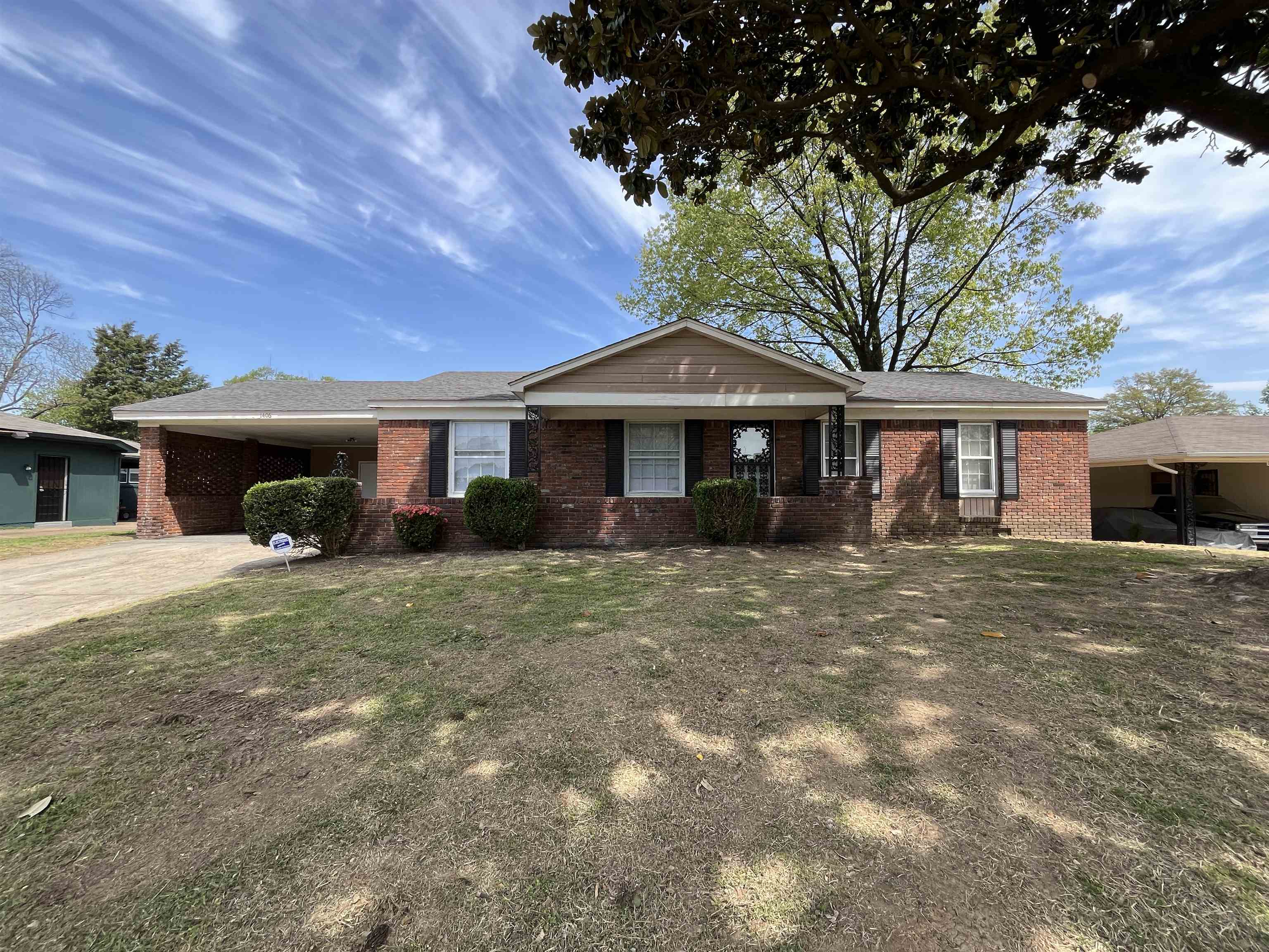1406 Randall Dr Property Photo 1