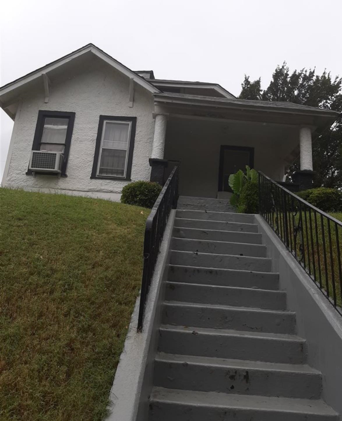 1381 James St Property Photo 1