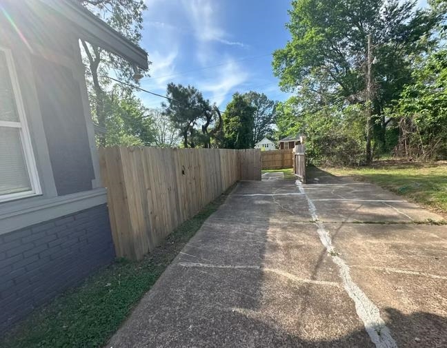1589 E Mclemore Ave Property Photo 11