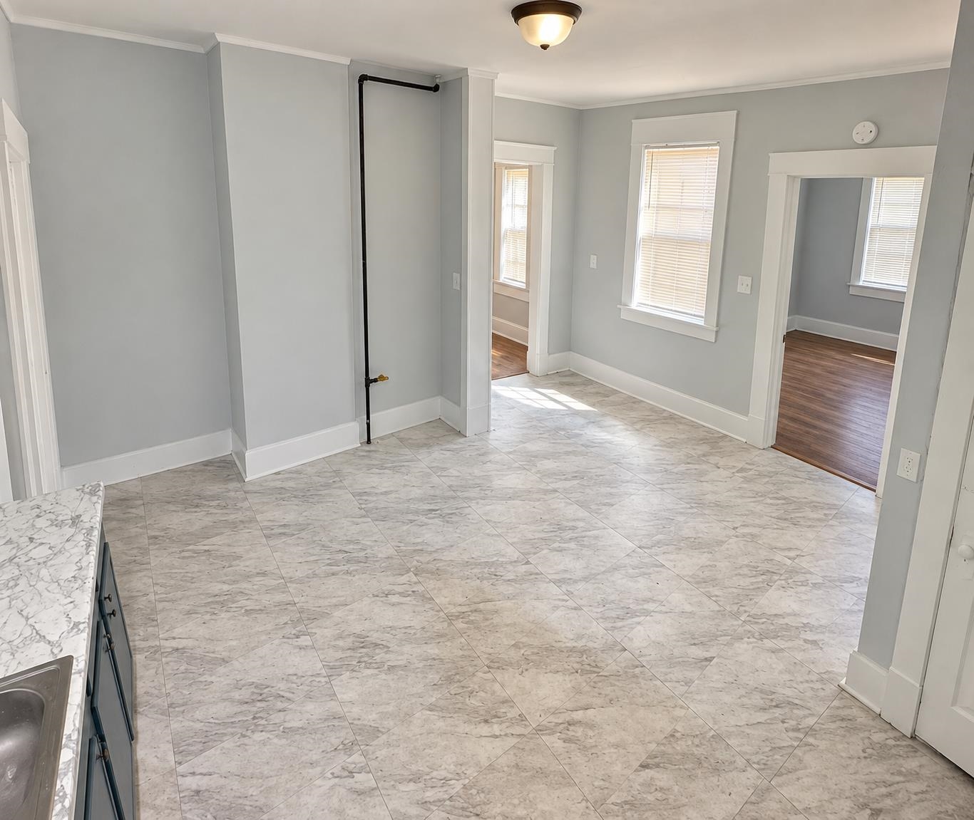 1531 Netherwood Ave Property Photo 11