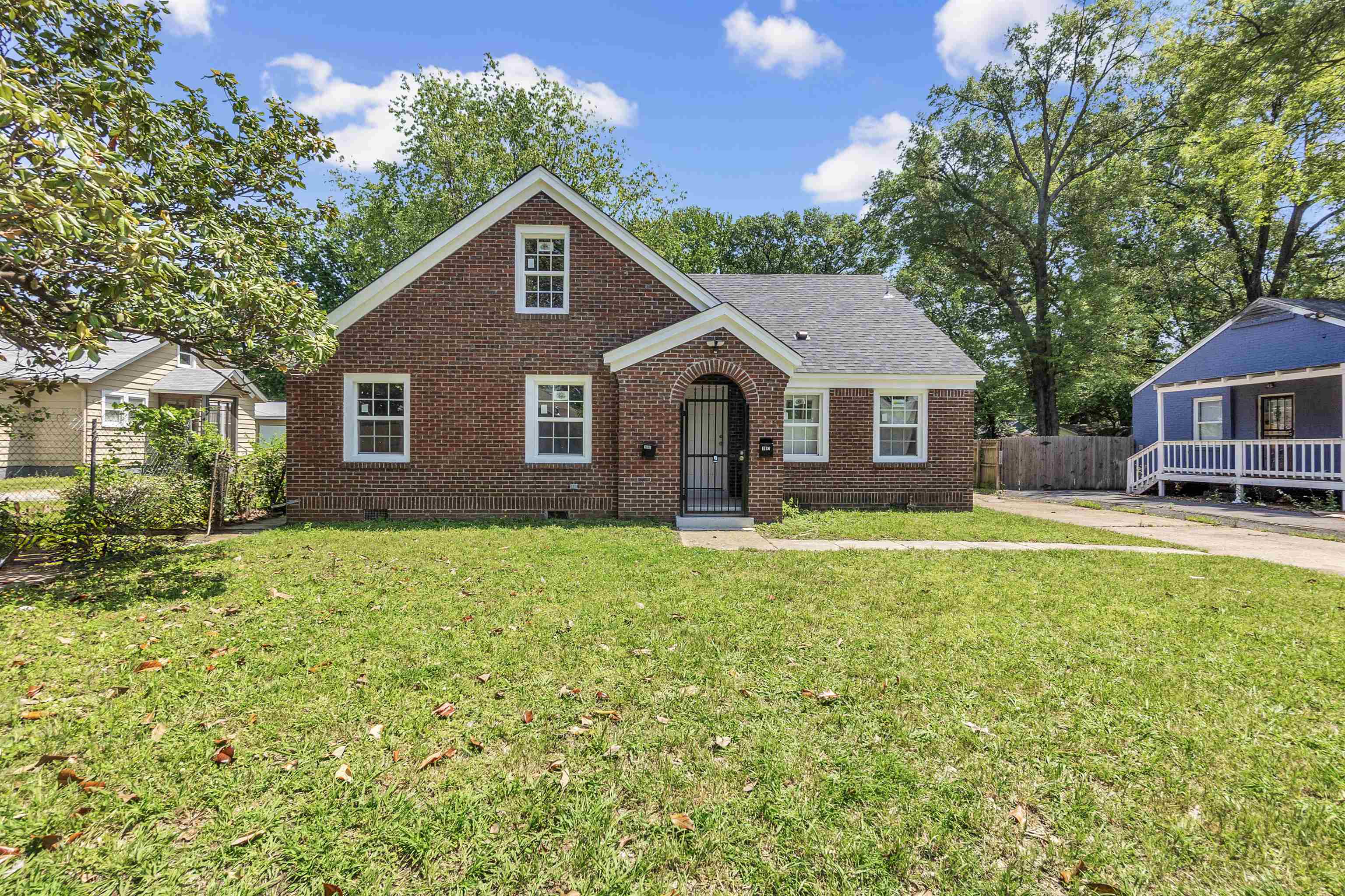 1682 Pendleton St Property Photo 1