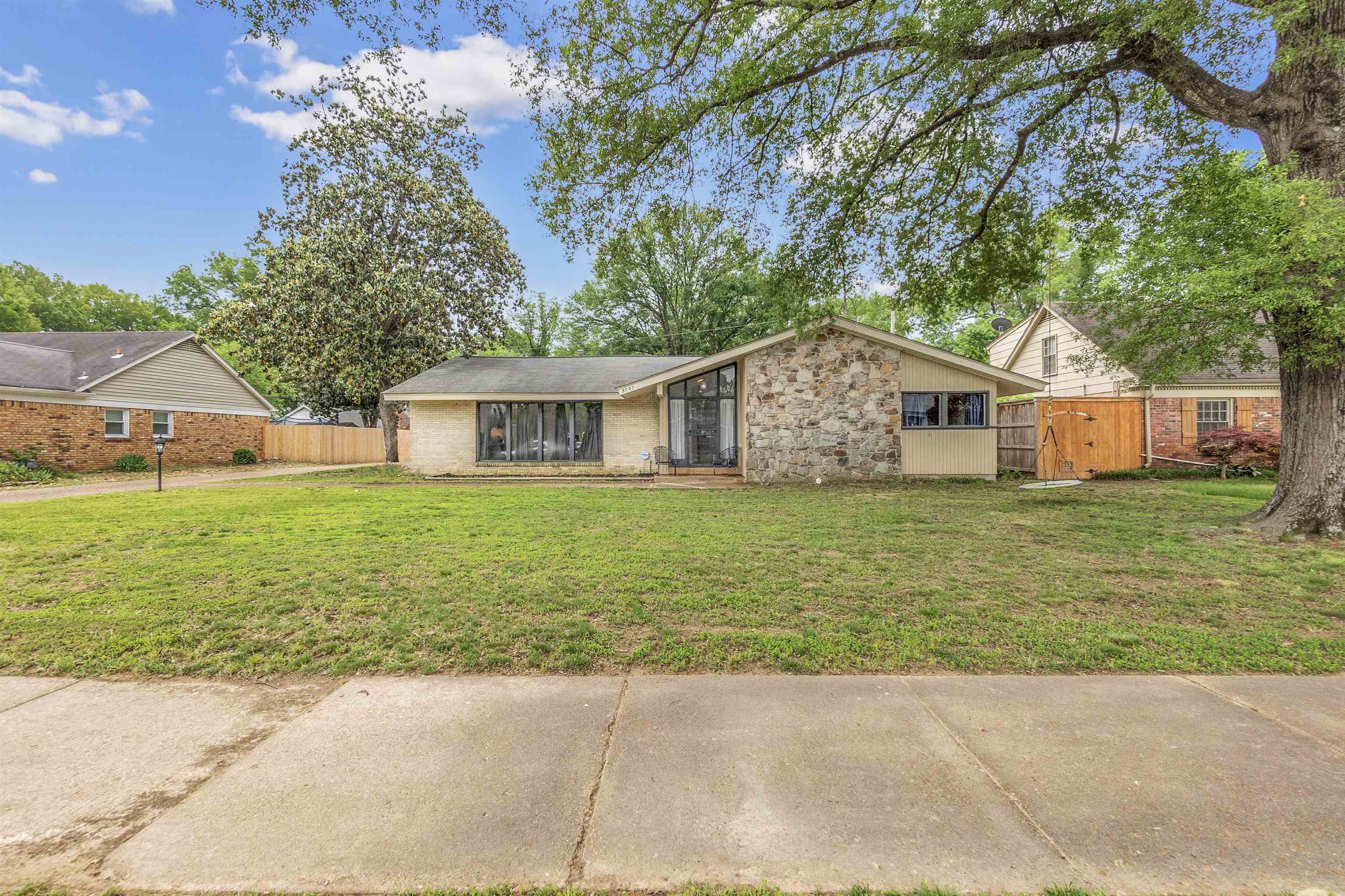 5737 Buxbriar Ave Property Photo 3