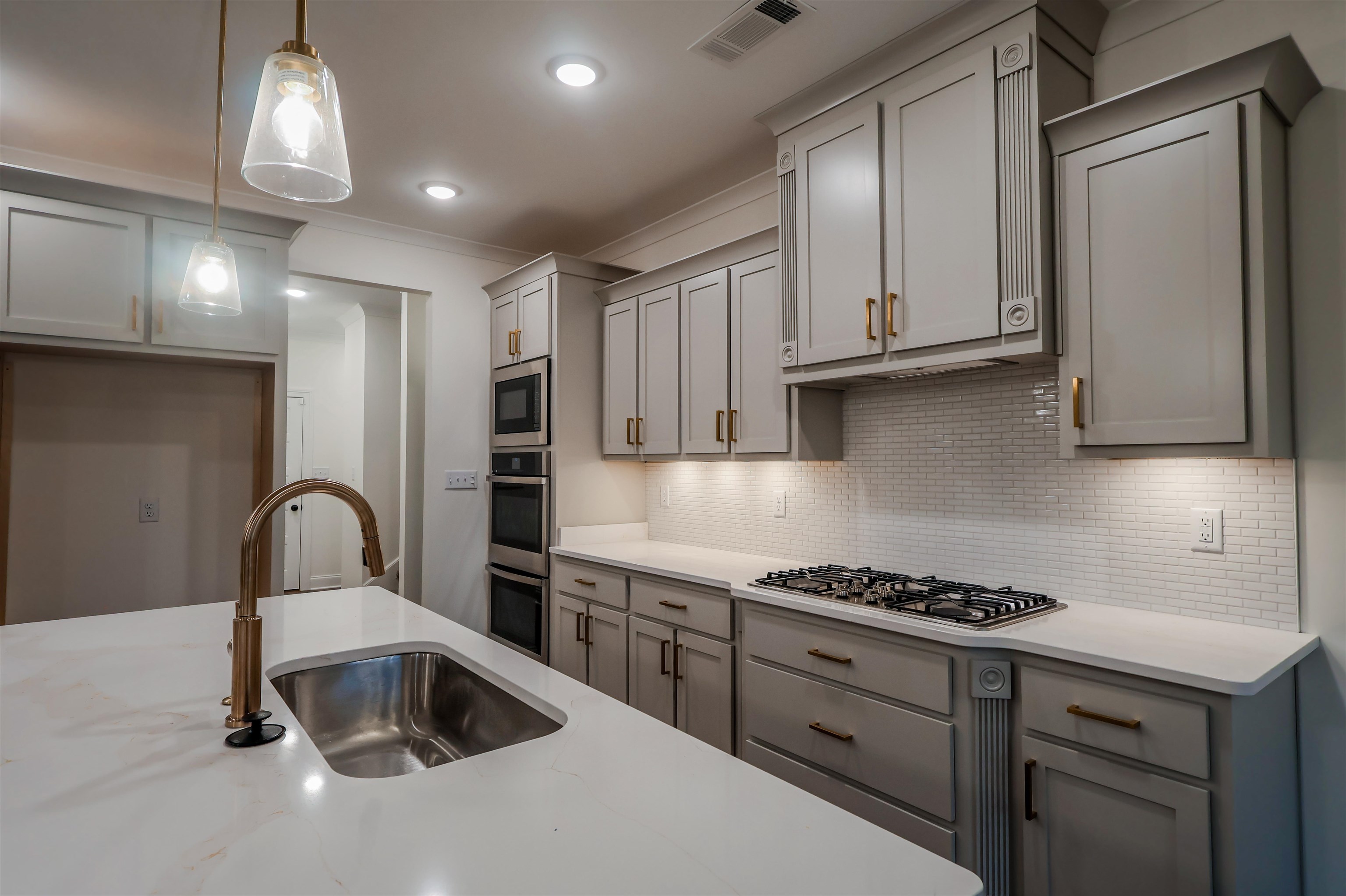 125 Columbia Way Property Photo 5
