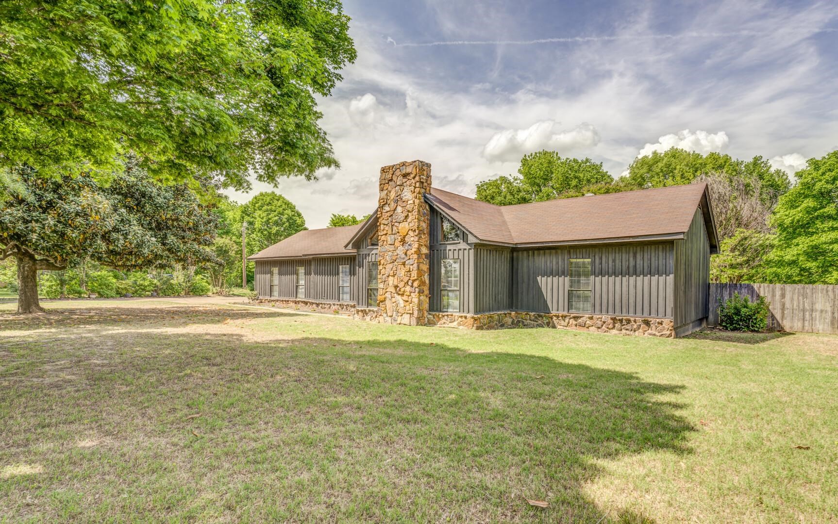 1364 Atoka Idaville Rd Property Photo 1