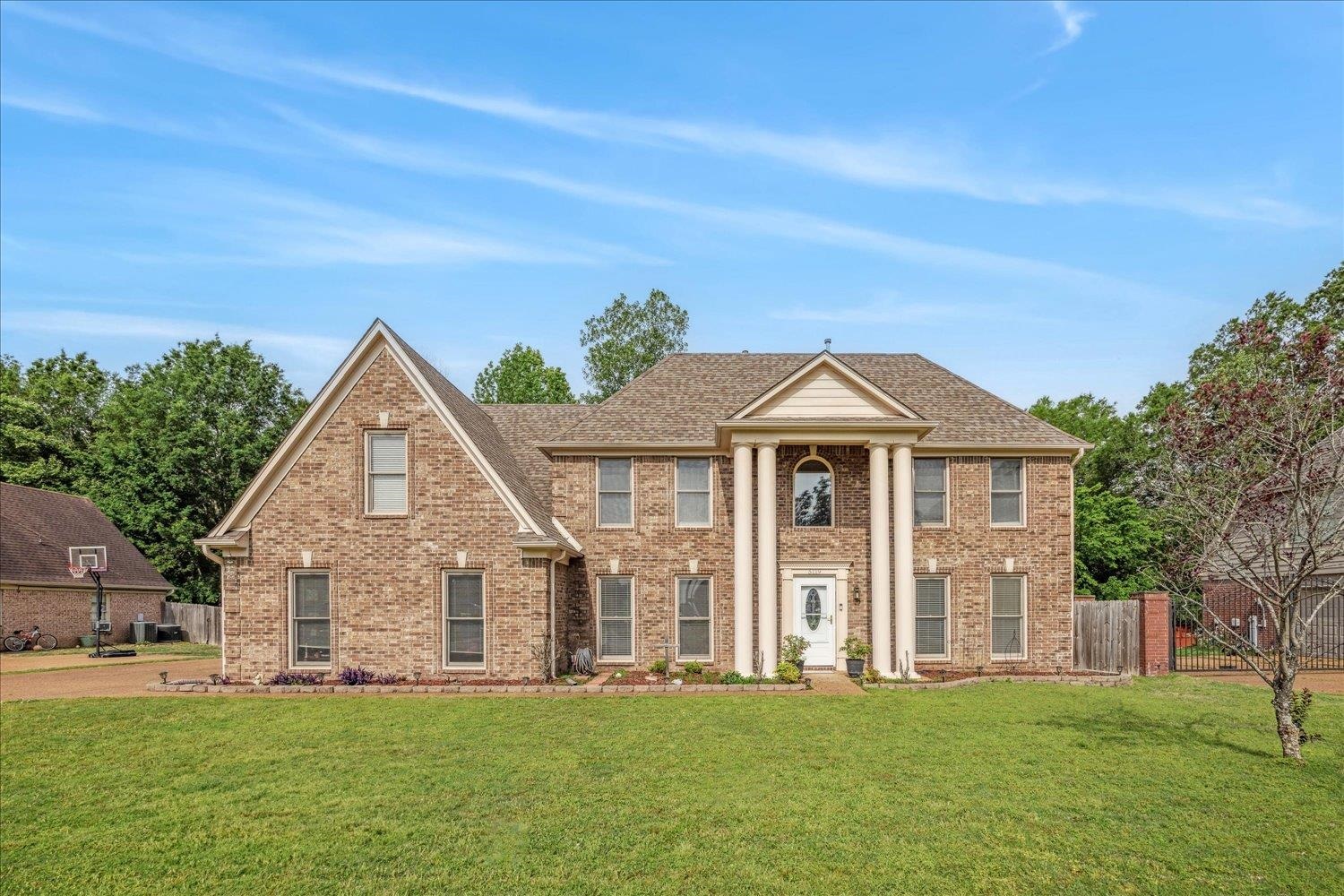 5119 Briarwind Dr Property Photo 1