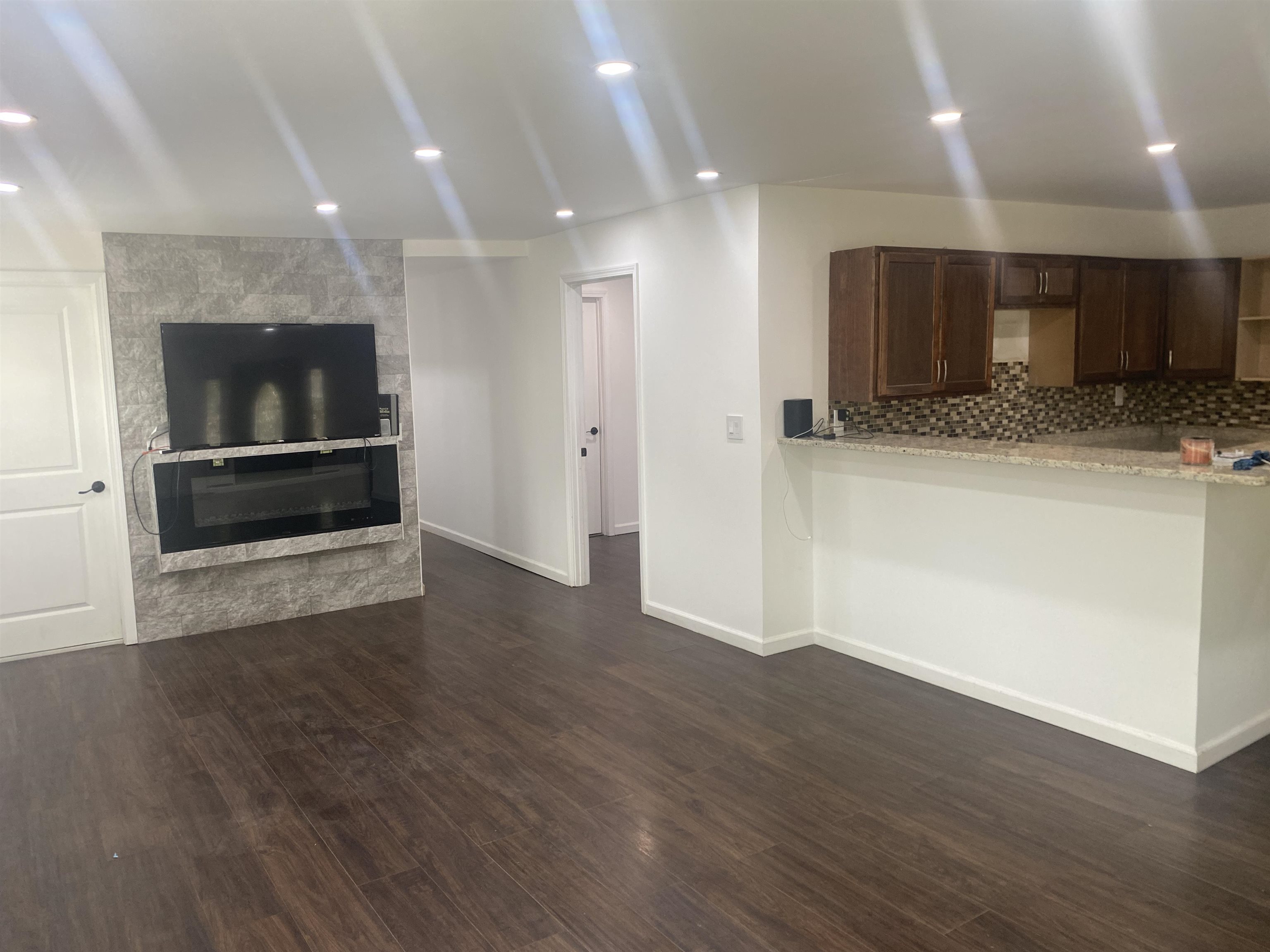 1322 Standridge St Property Photo 3