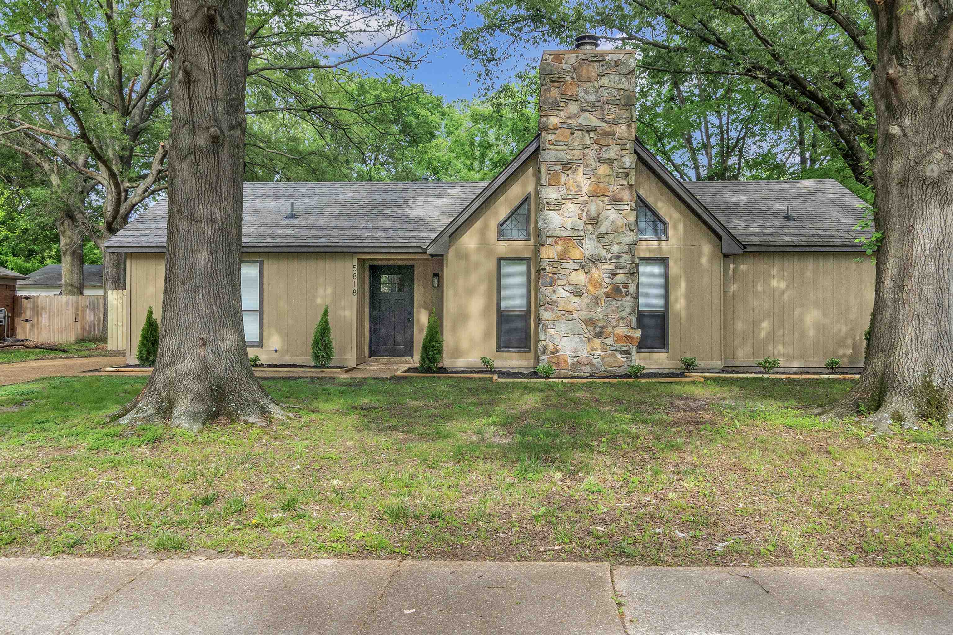 5818 Port Haven Dr Property Photo 1