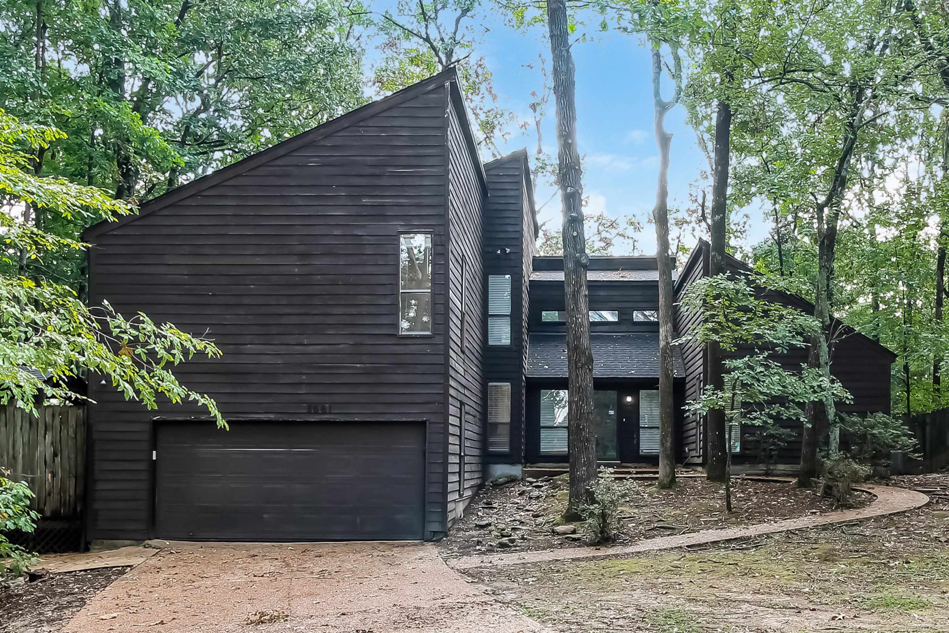 8661 Roundtree Pl Property Photo 1
