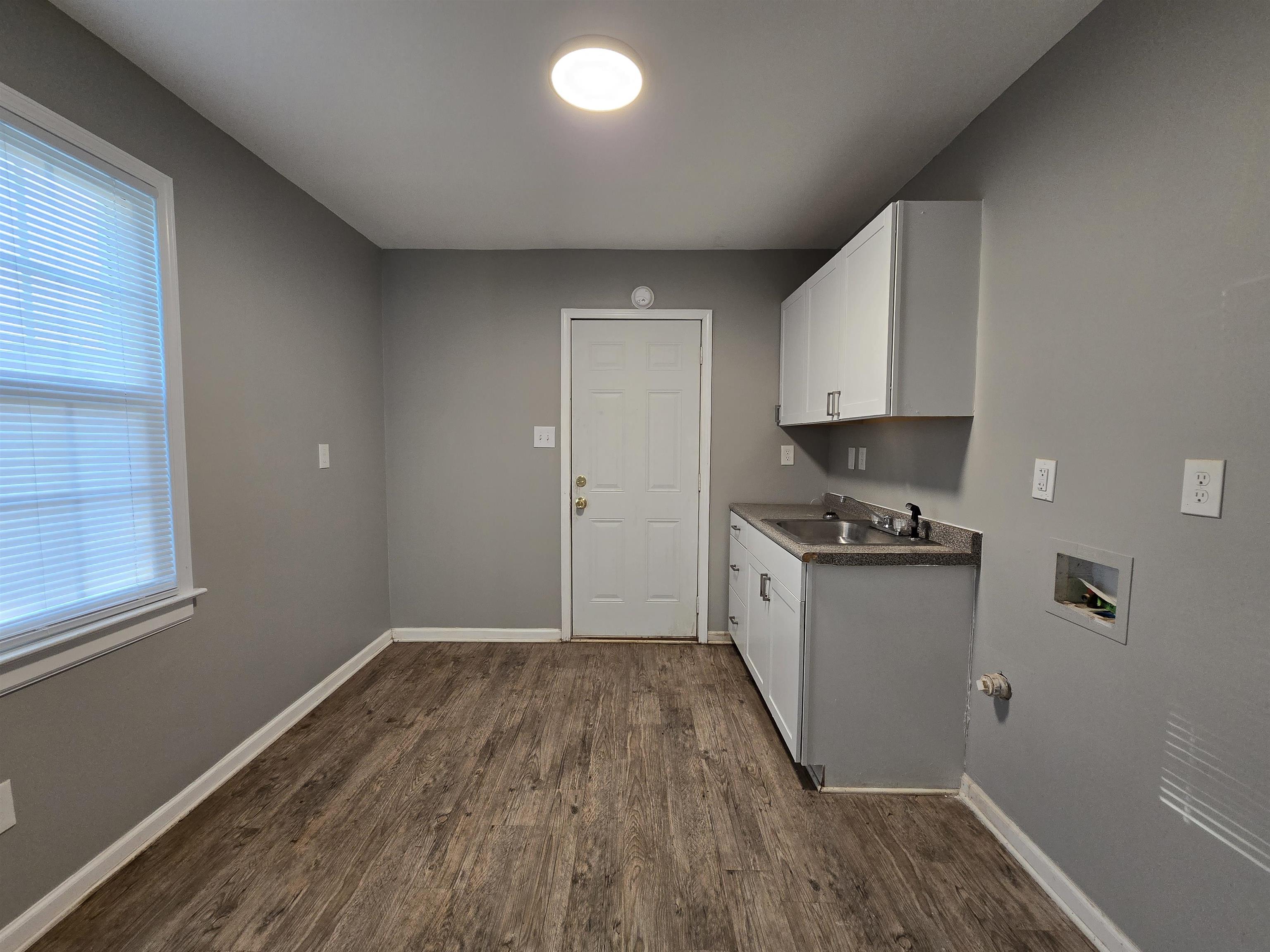 1572 Hanauer St Property Photo 7