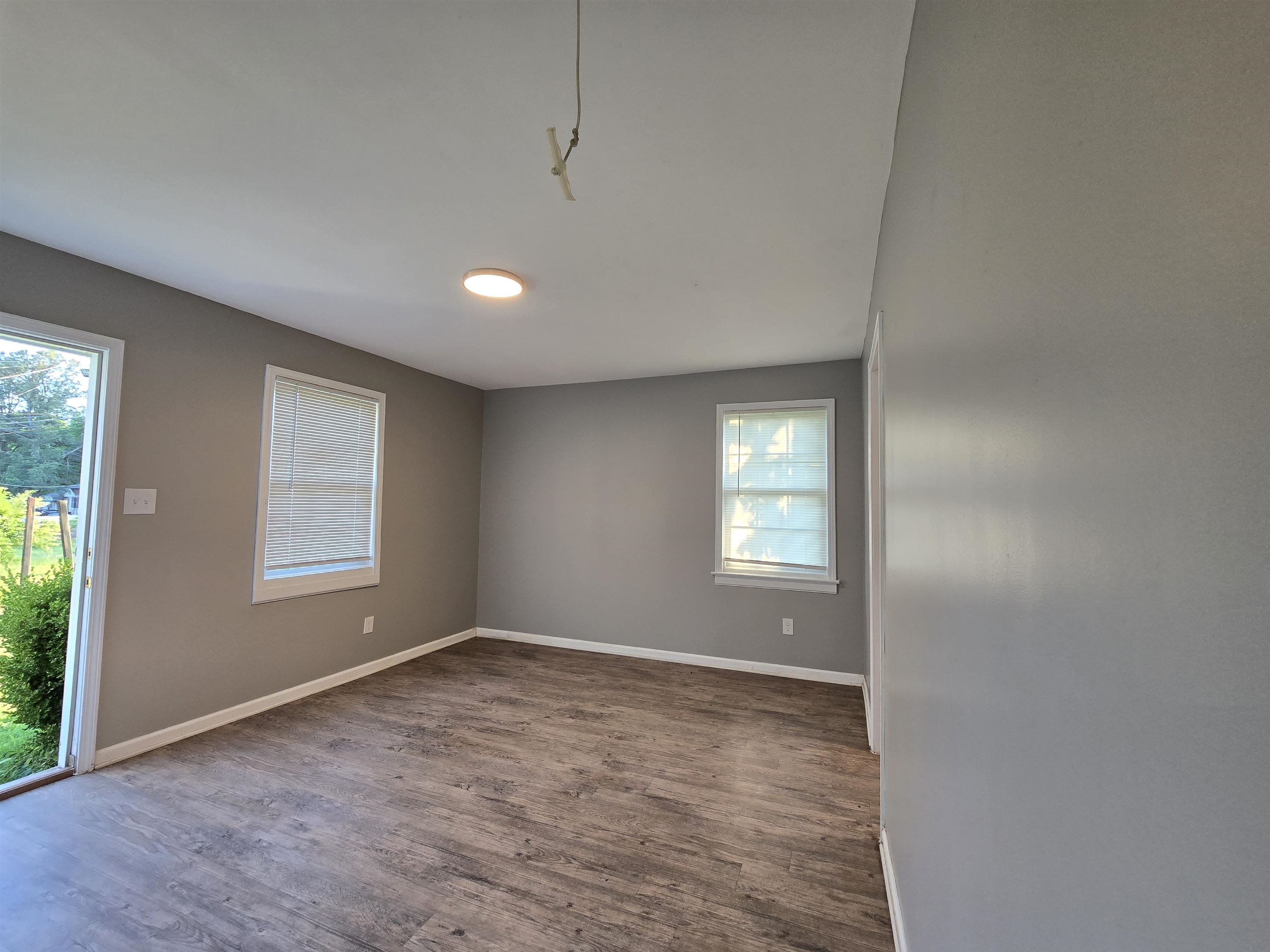1572 Hanauer St Property Photo 12