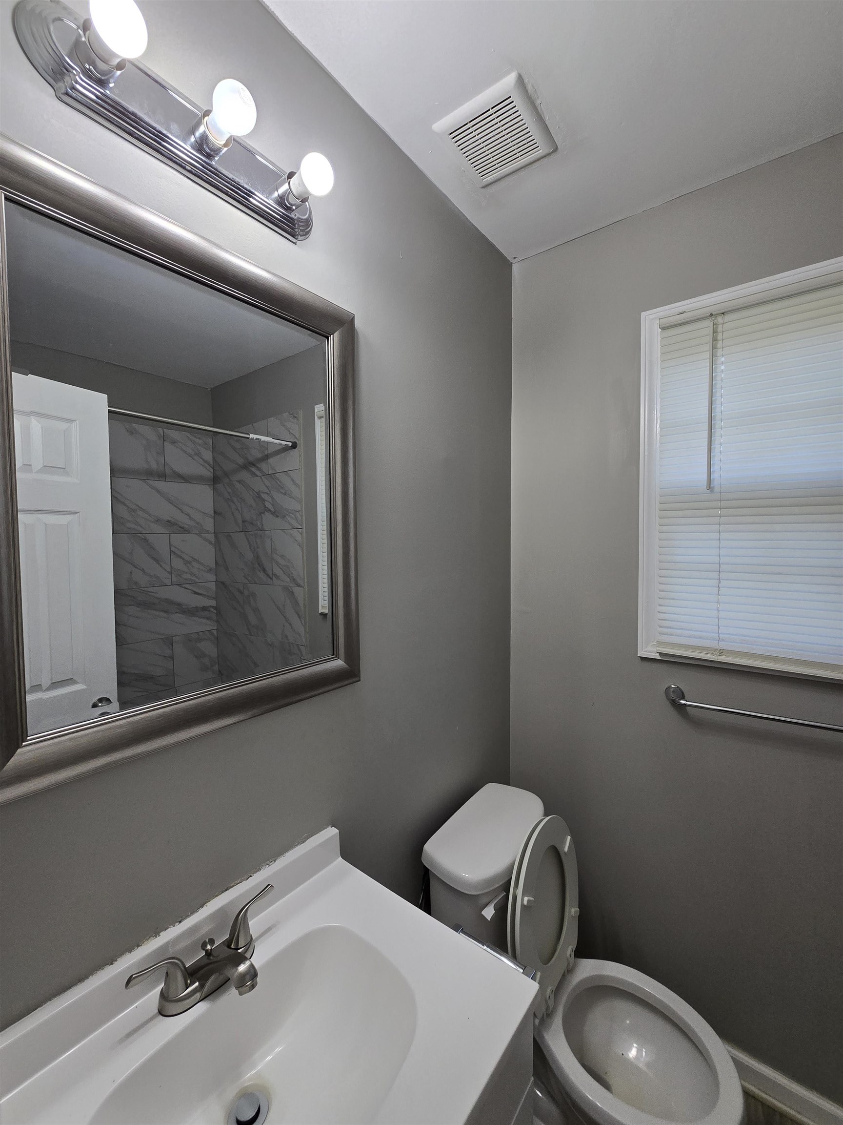 1572 Hanauer St Property Photo 17
