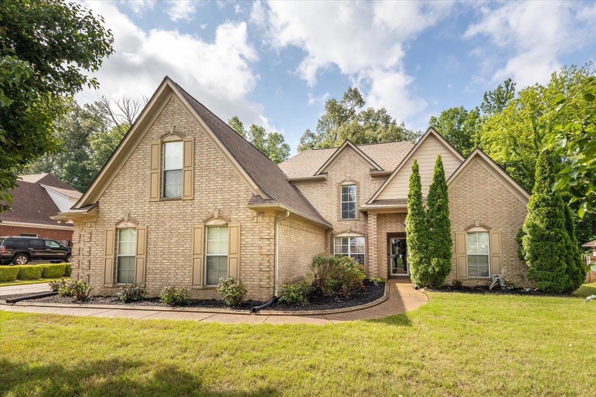 6495 Wells Grove Cv Property Photo 1