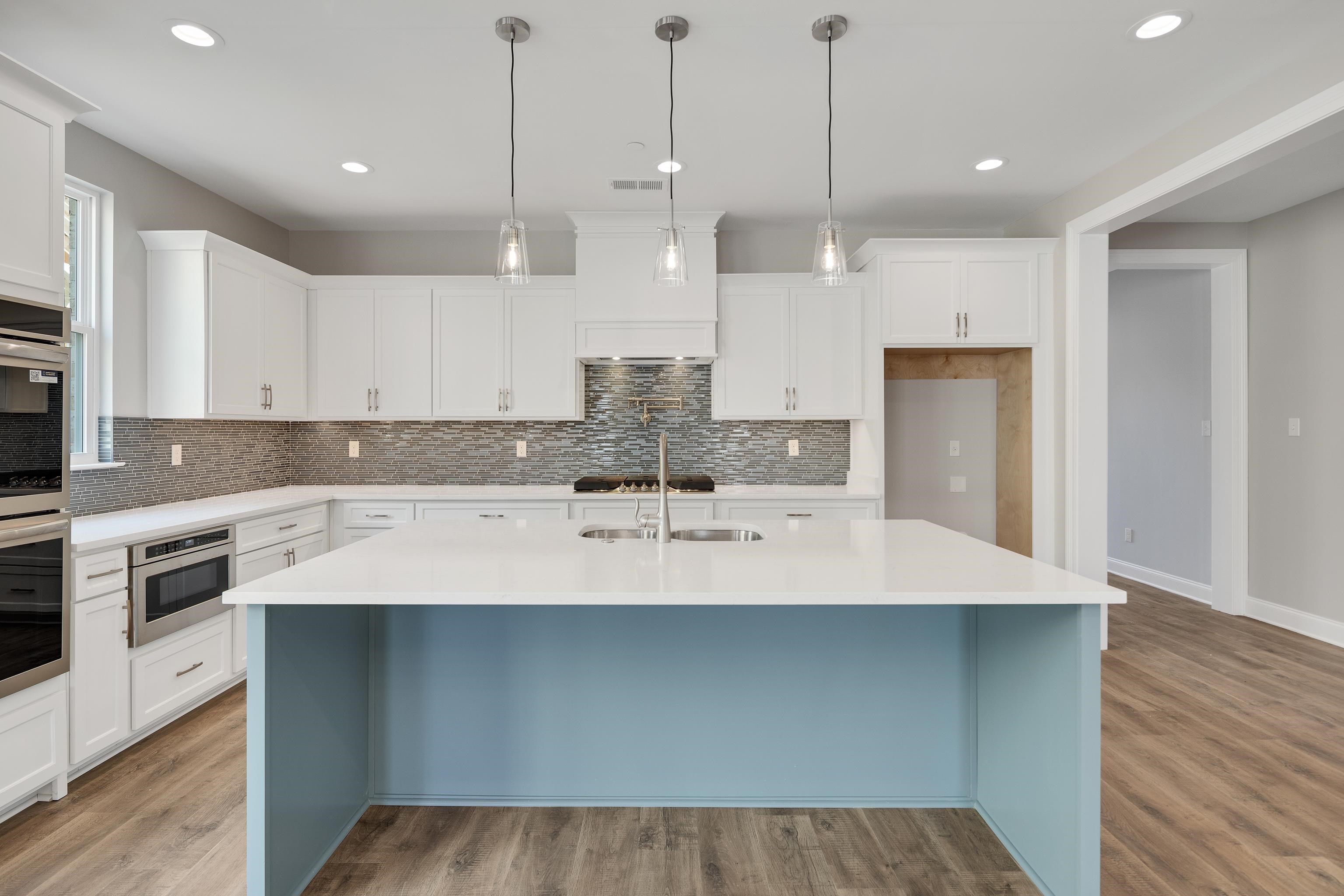 100 Rambling Rex Trl Property Photo 7