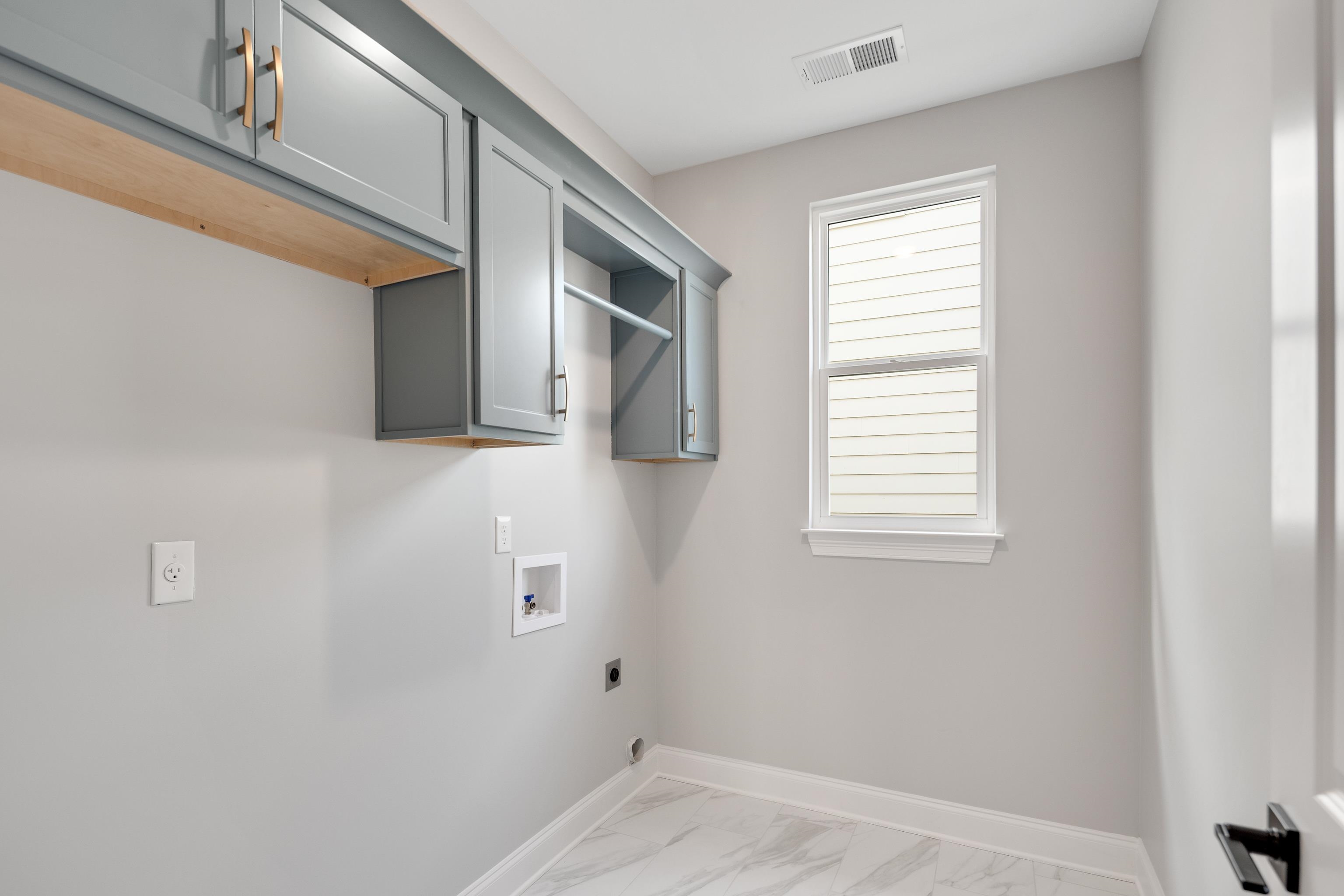100 Rambling Rex Trl Property Photo 12