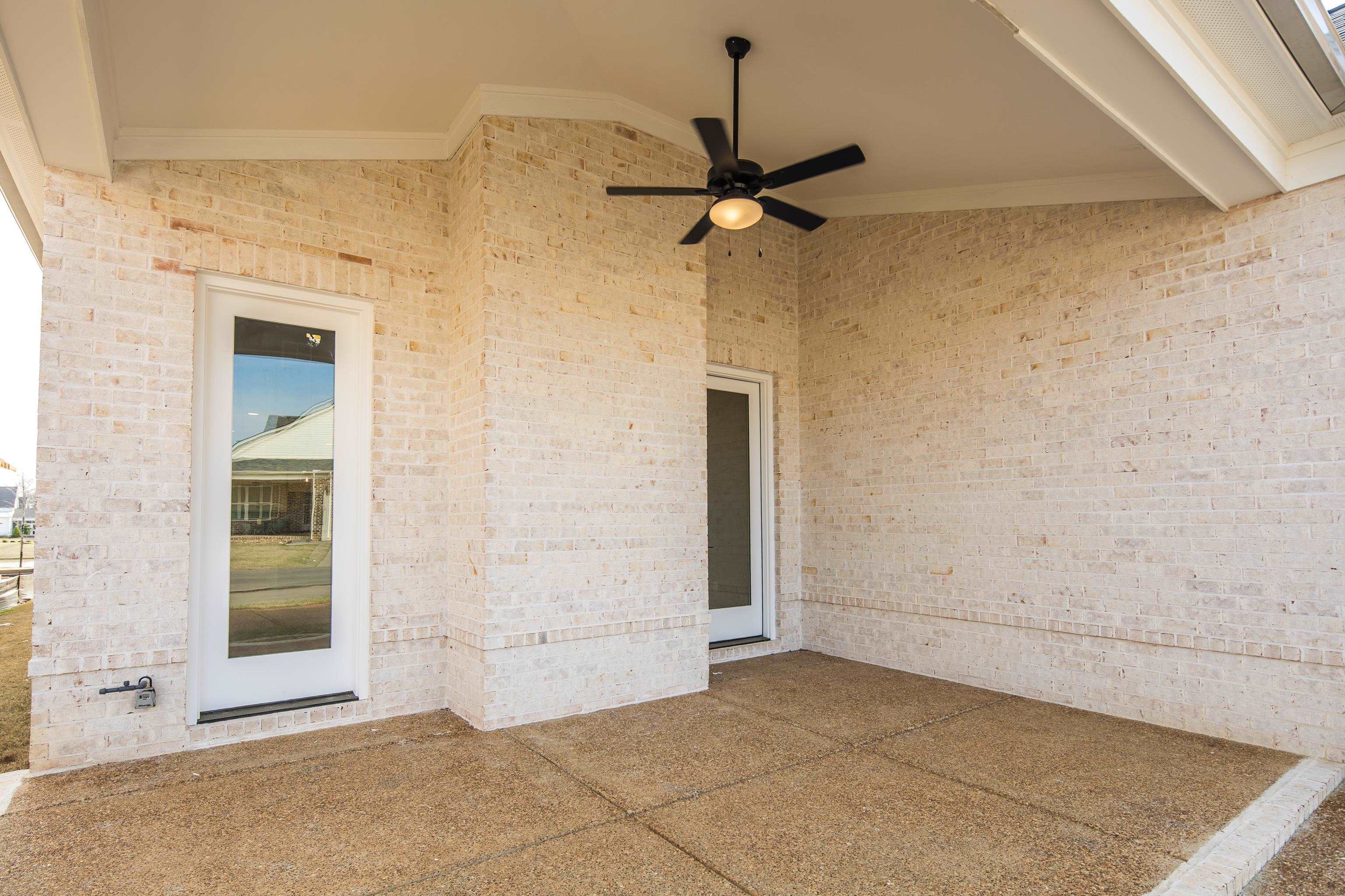 100 Rambling Rex Trl Property Photo 23