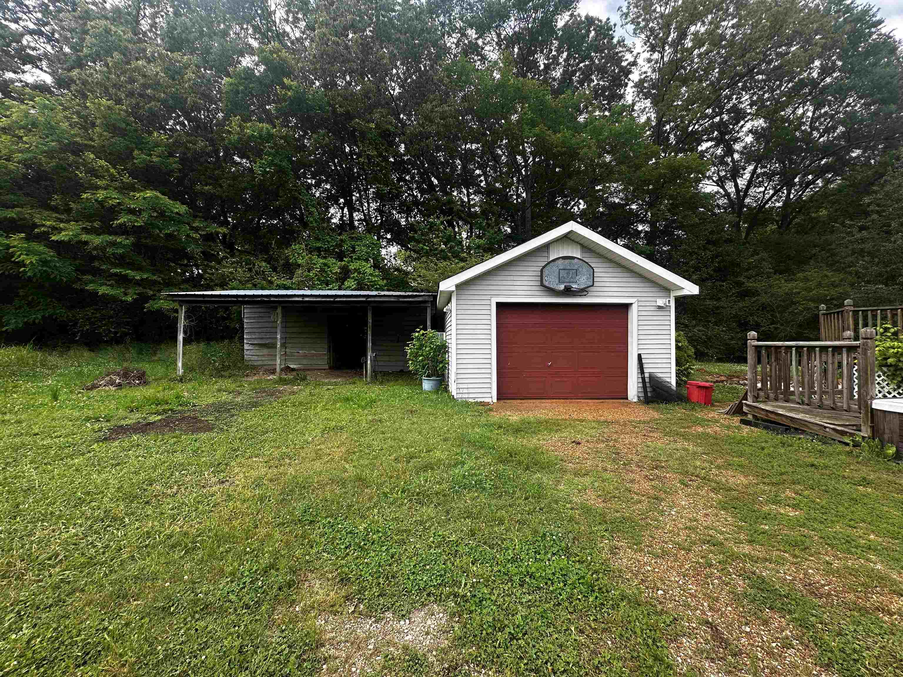 134 Horse Creek Rd Property Photo 3