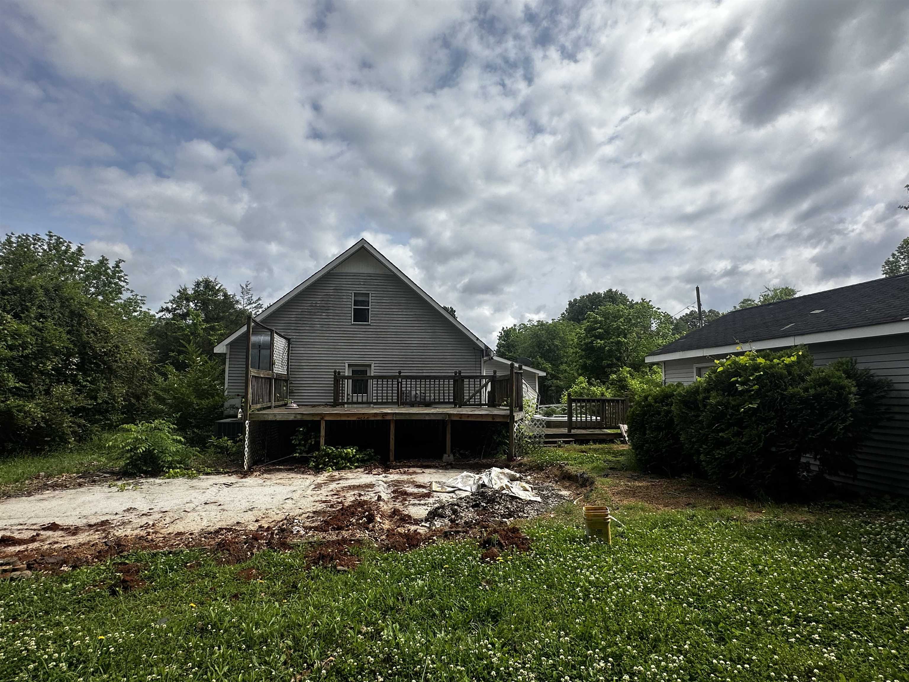 134 Horse Creek Rd Property Photo 4