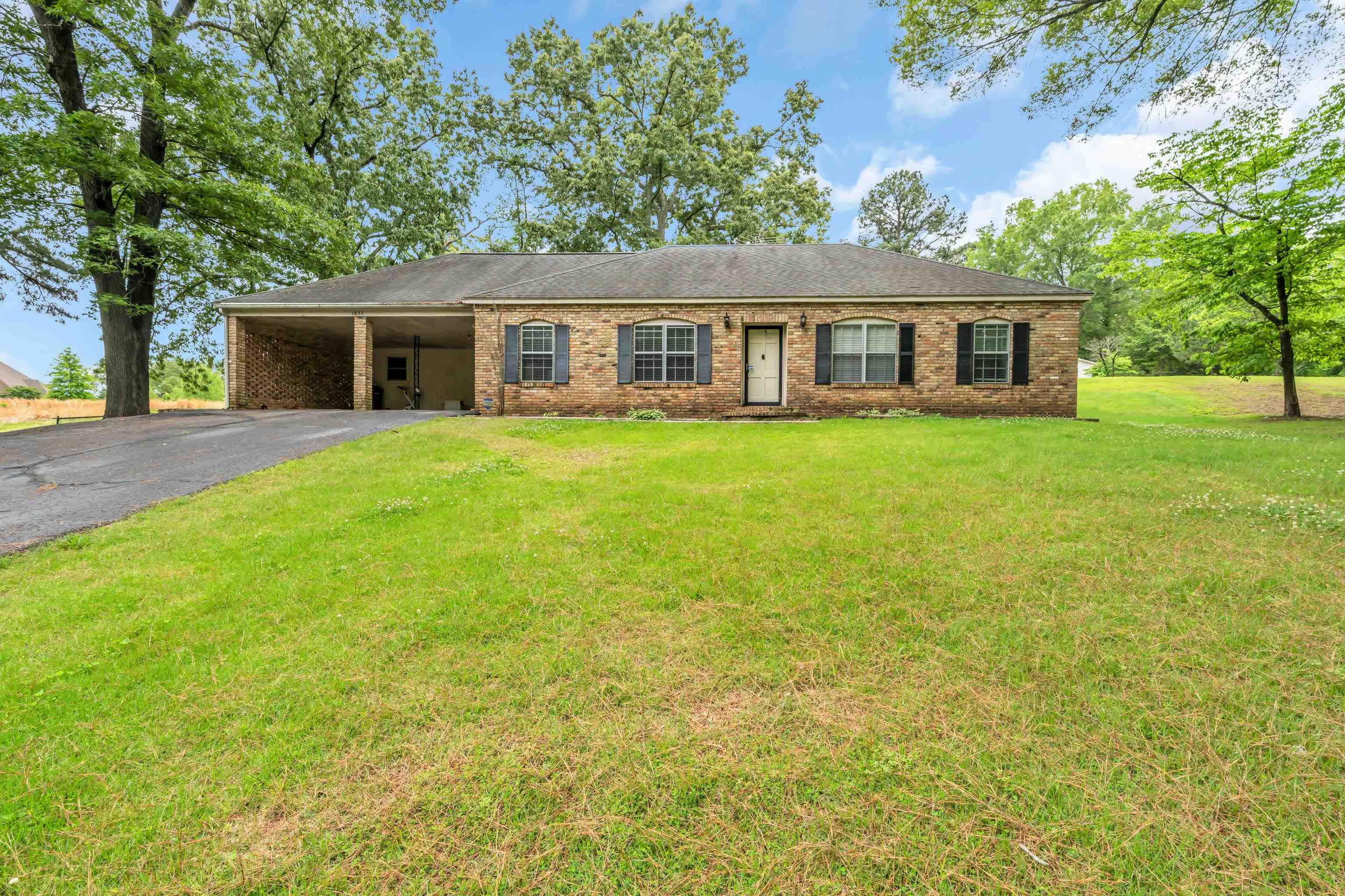 1835 Plesant Grove Dr Property Photo 1