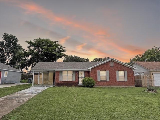 559 Hemsley Ave Property Photo 1