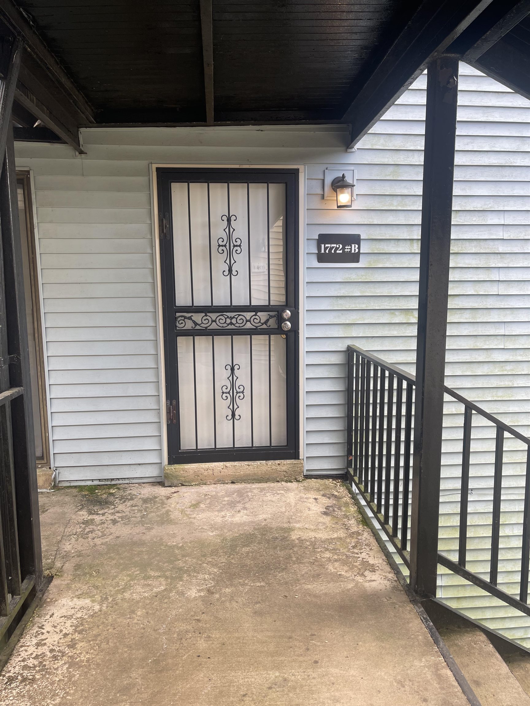 1772 Crompton 6th B St 34 Property Photo 1