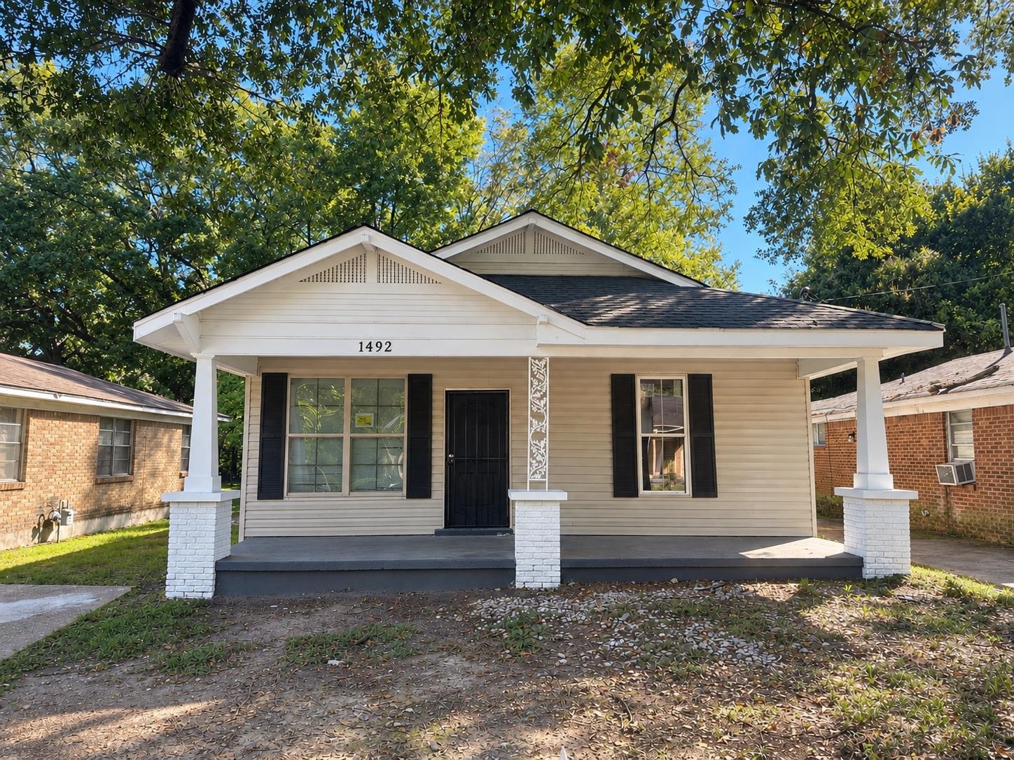 1492 N TREZEVANT ST Property Photo 1