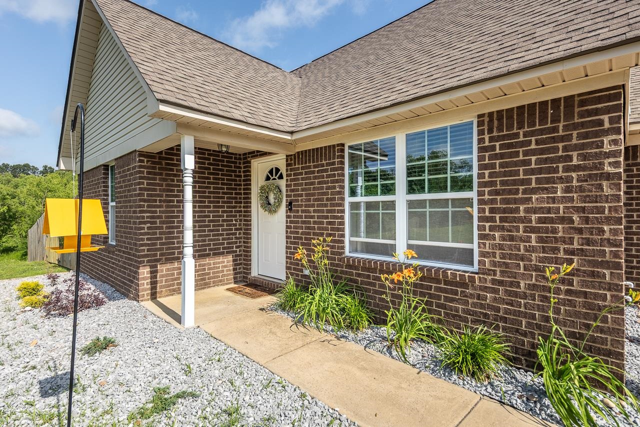 140 Pwr Loop Property Photo 1