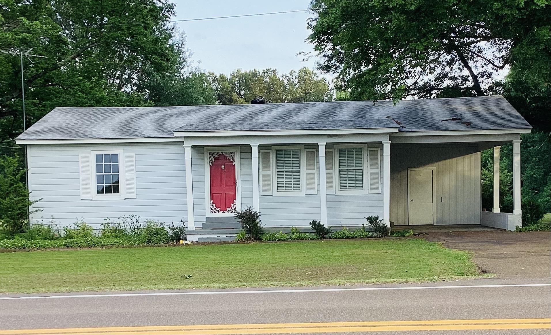2389 59 Hwy W Property Photo 1