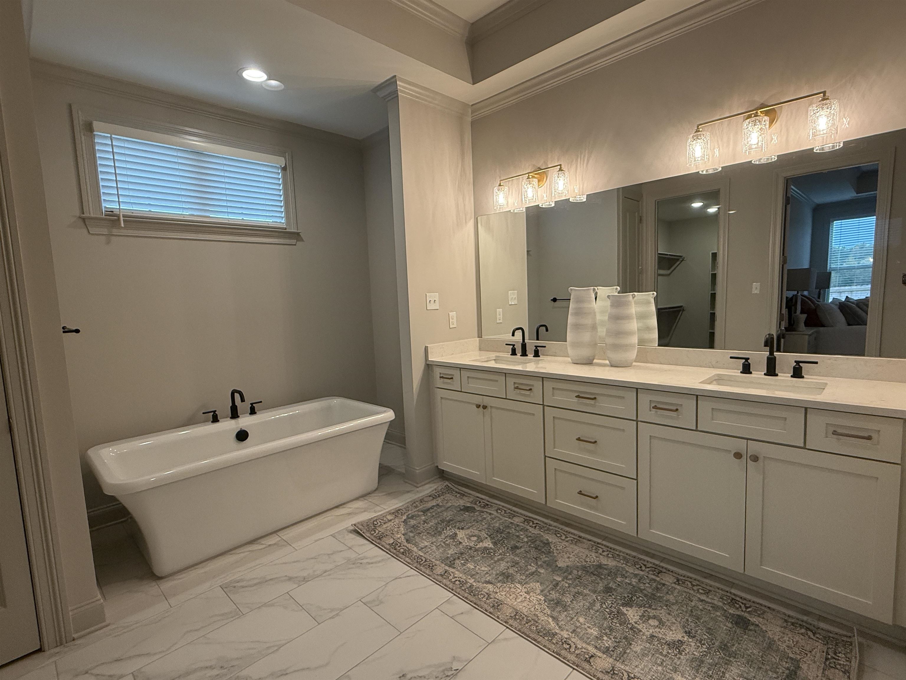 11516 Sunsparkler Way Property Photo 8