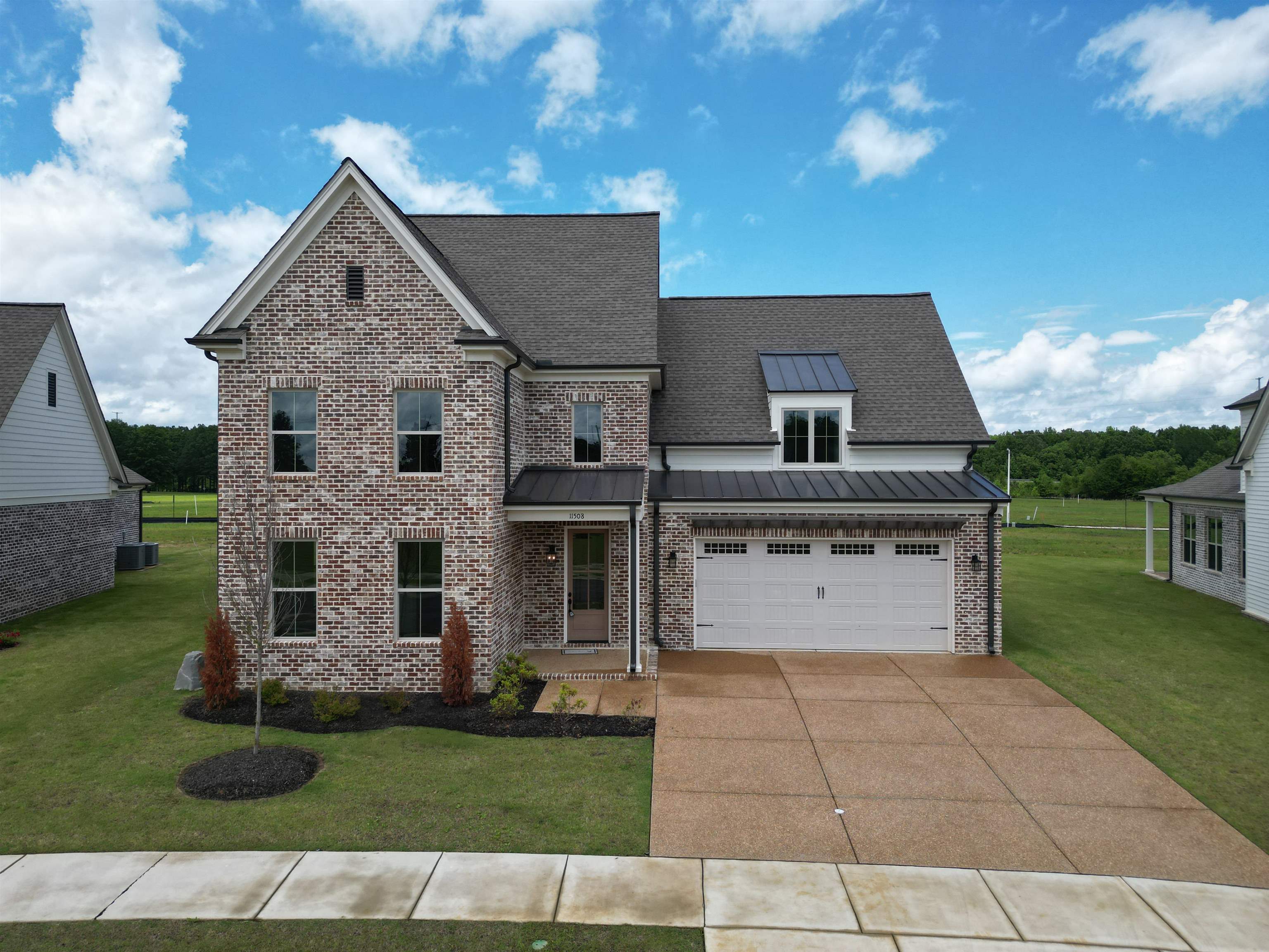 11508 Sunsparkler Way Property Photo 1
