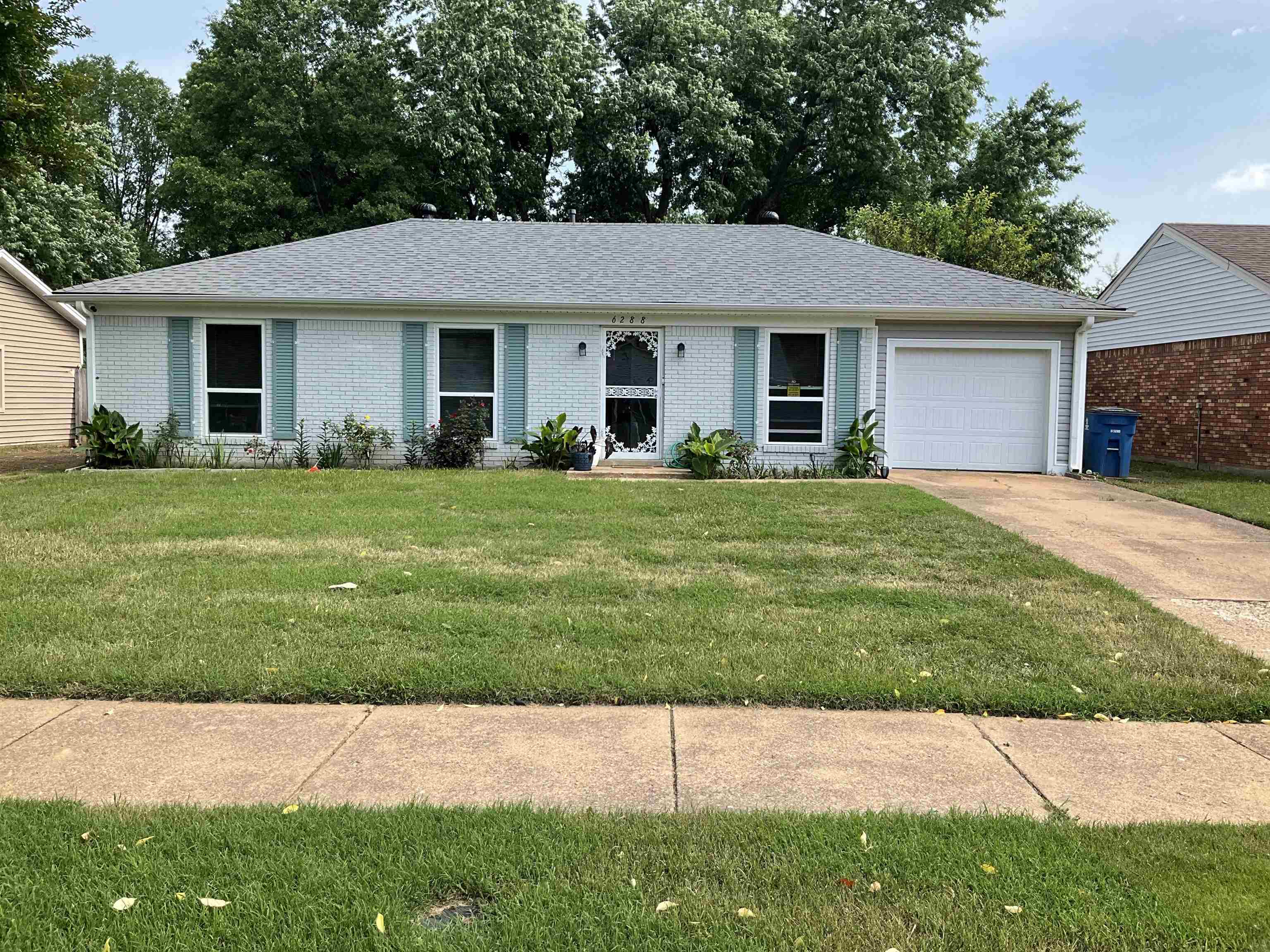6288 Martinwest Dr Property Photo 1
