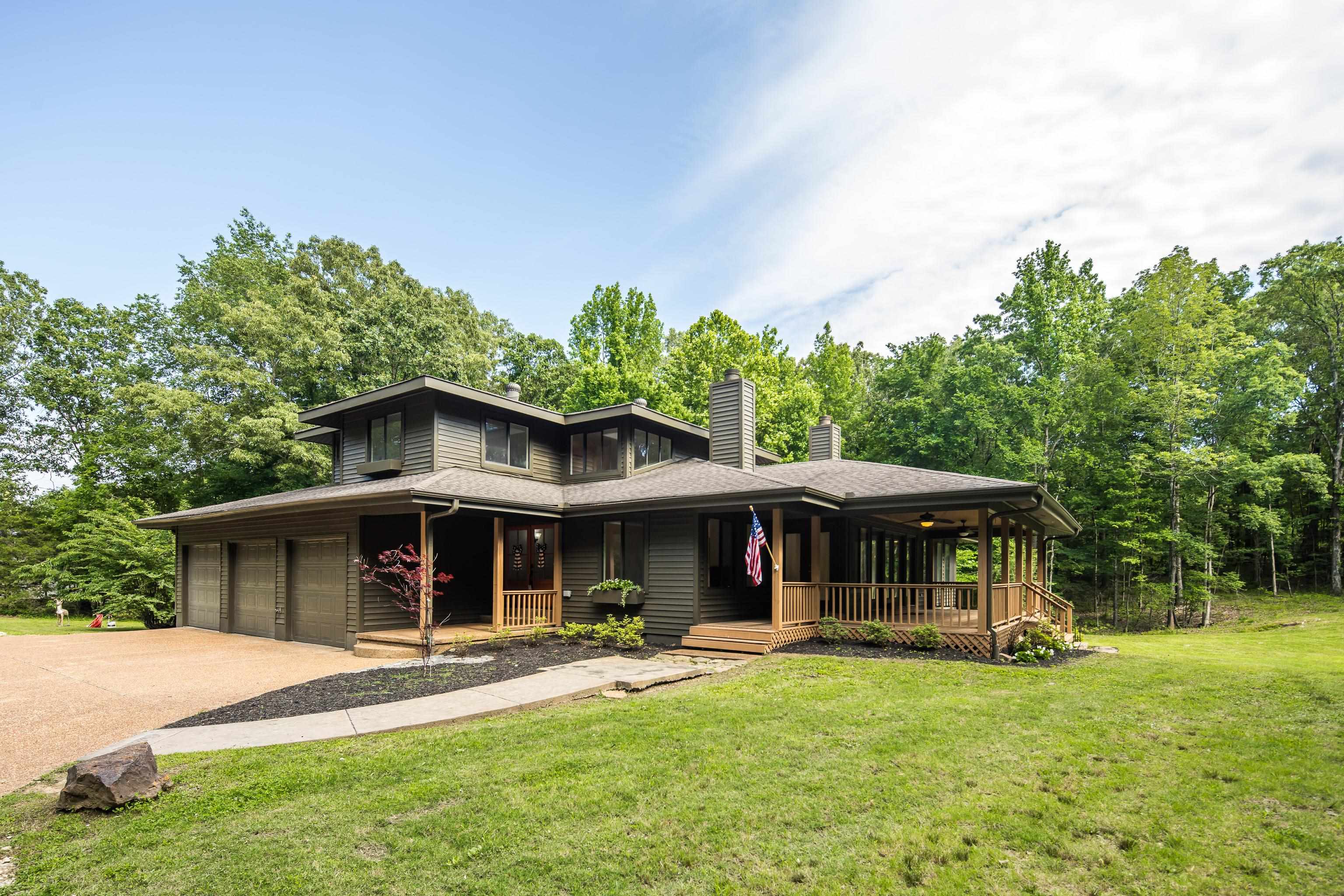 925 Bell Meade Dr Property Photo 1